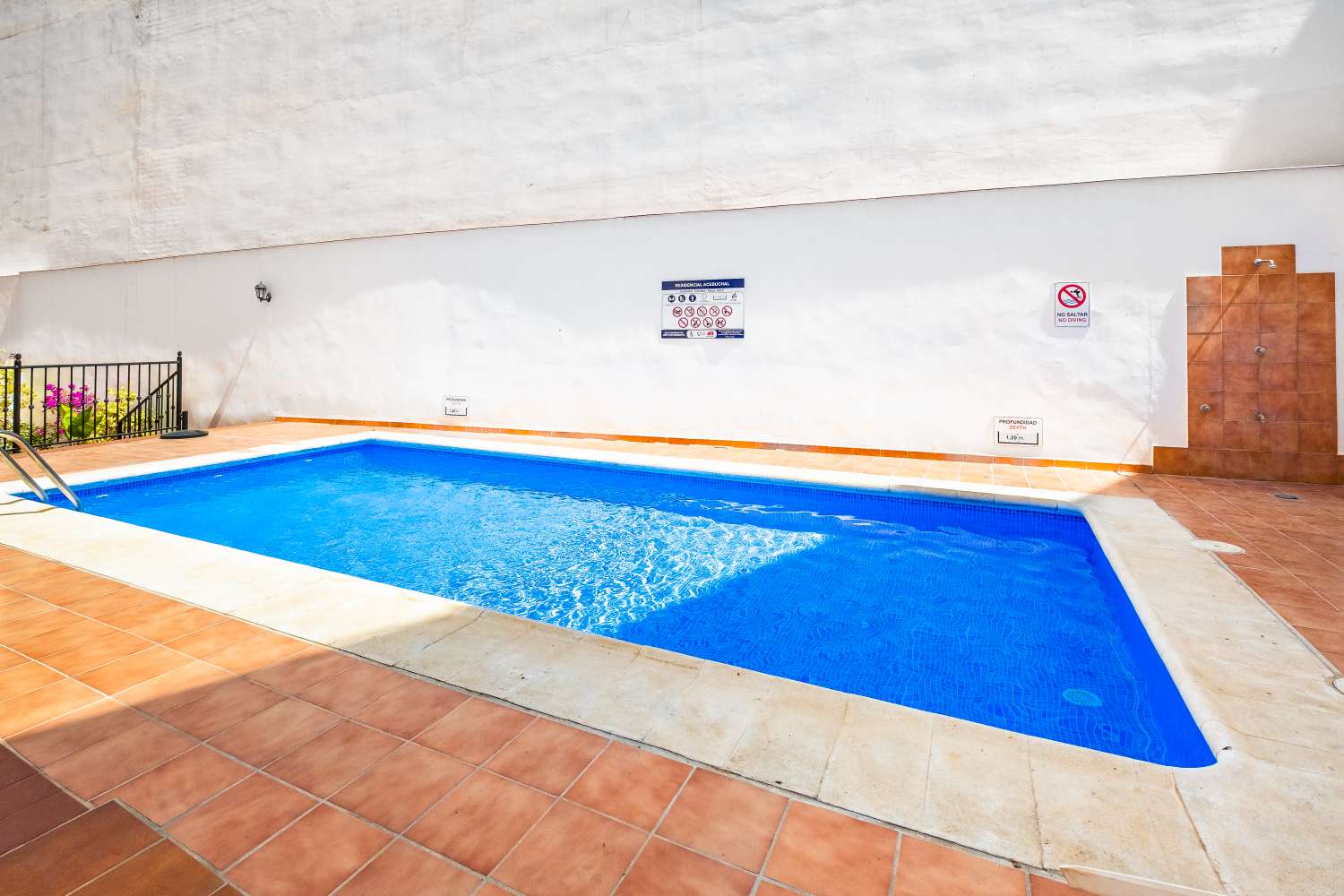 Lägenhet i Frigiliana med gemensam pool