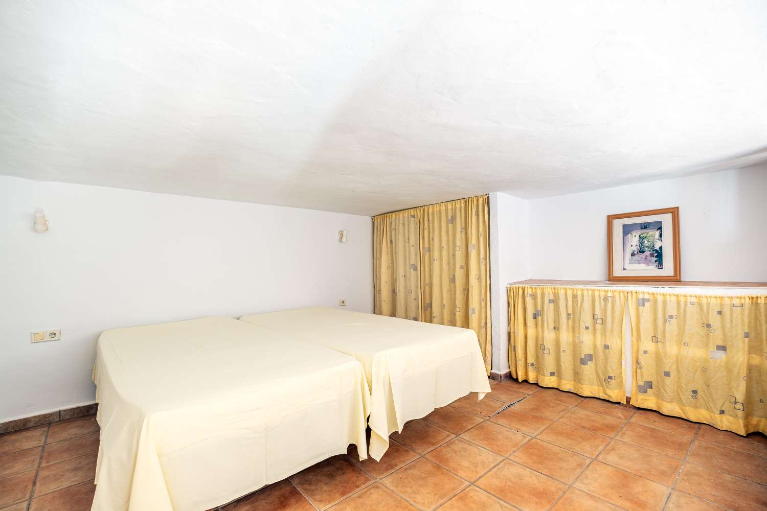 INDEPENDENT VILLA IN LOS CARACOLES HOTEL AREA