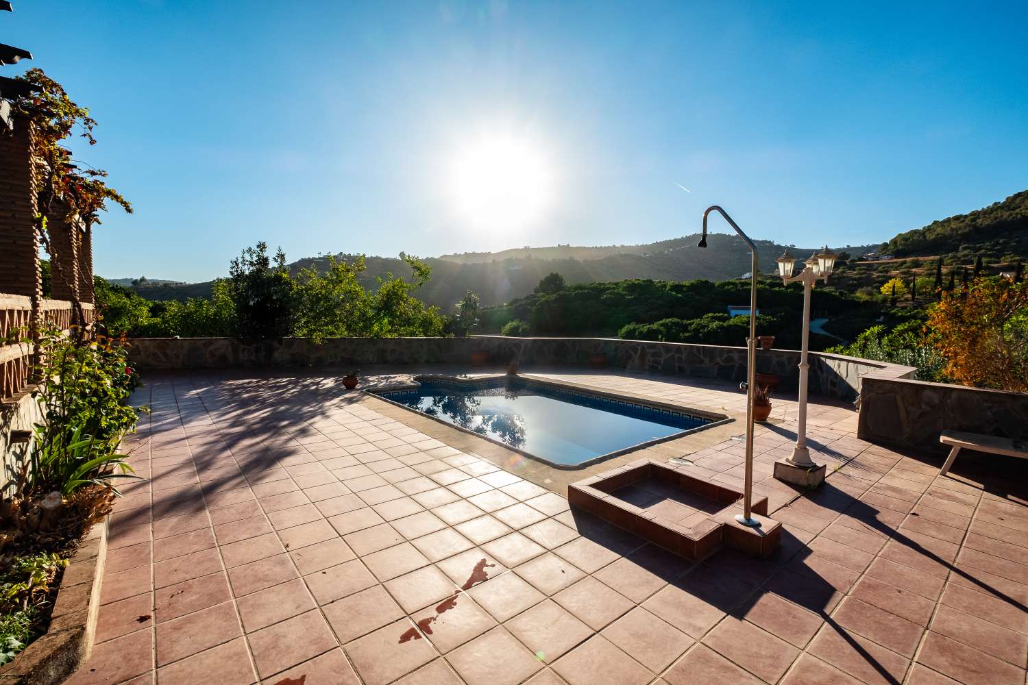 Country house with pool in Frigiliana