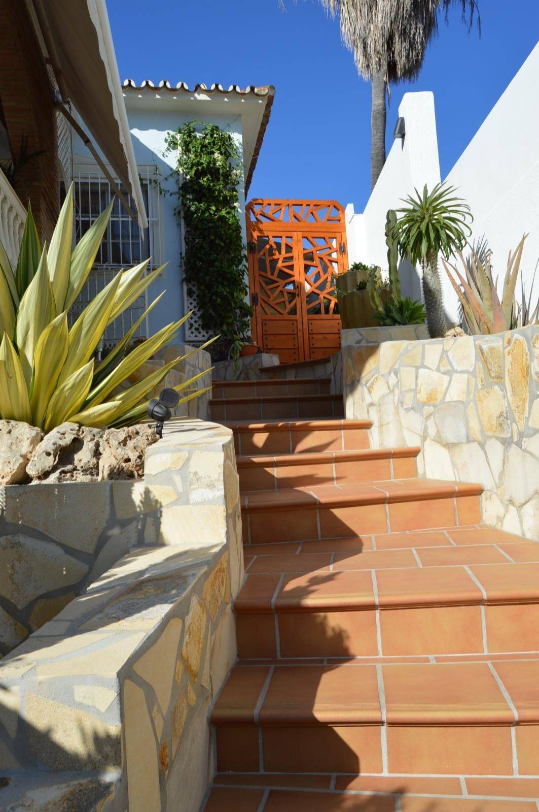 Villa for sale in Benajarafe