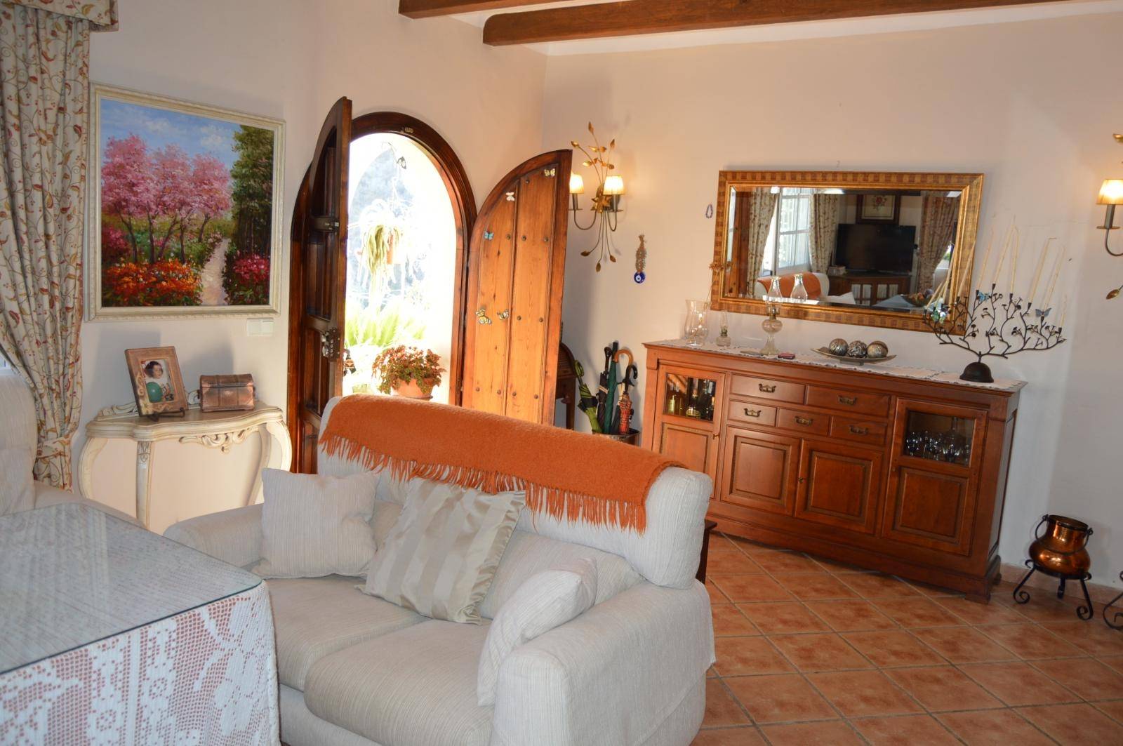 Villa en venta en Benajarafe