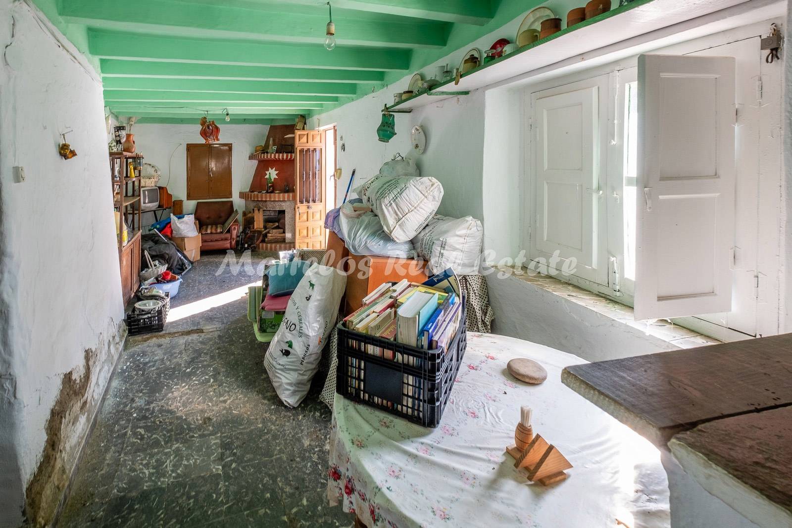 Sale of house in La Viñuela, 8 bedrooms Renovation Project - Los Romanes