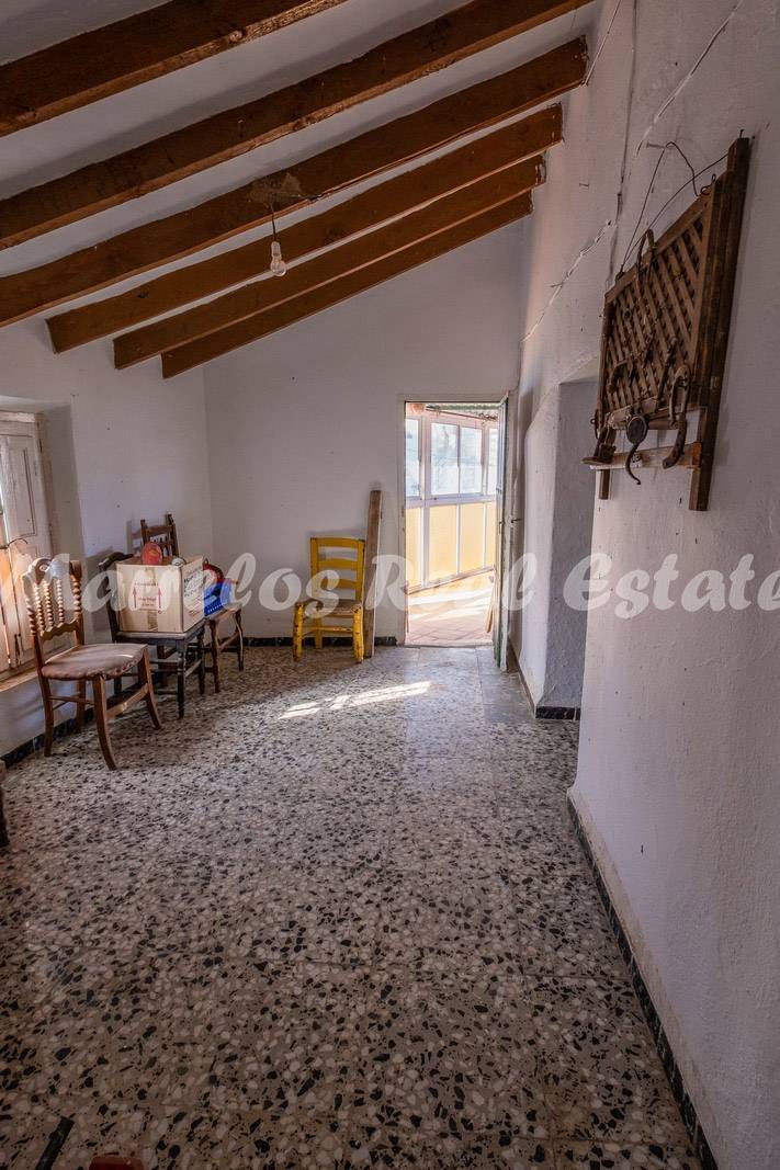 Sale of house in La Viñuela, 8 bedrooms Renovation Project - Los Romanes