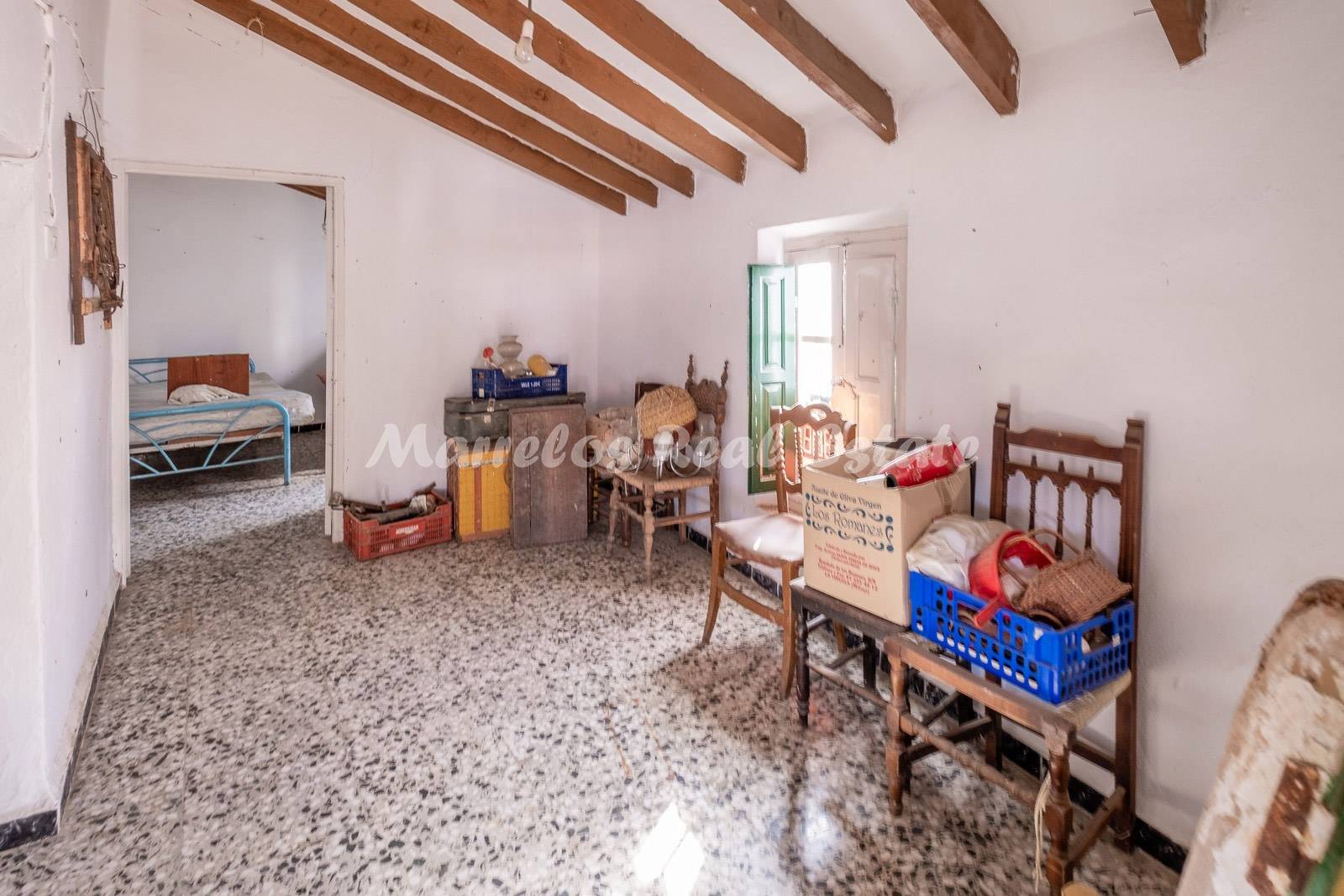 Sale of house in La Viñuela, 8 bedrooms Renovation Project - Los Romanes