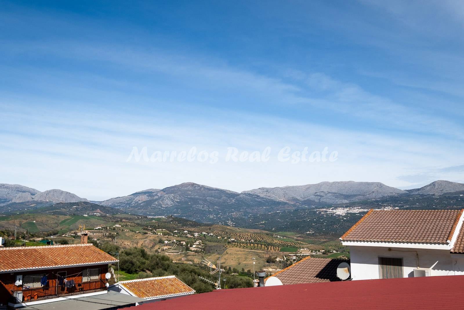 Sale of house in La Viñuela, 8 bedrooms Renovation Project - Los Romanes