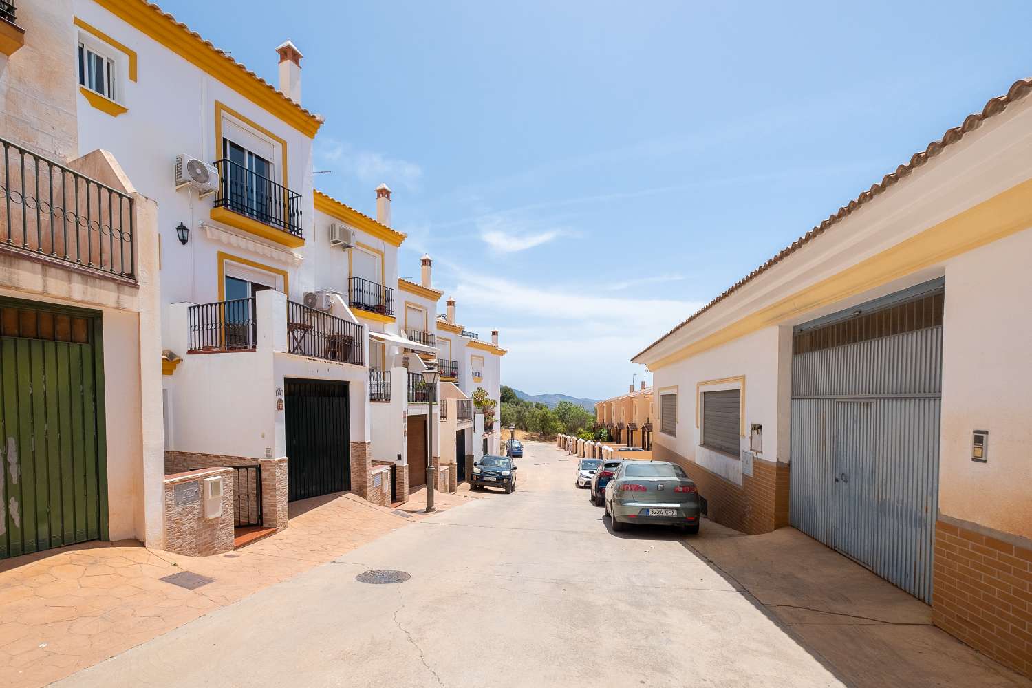 Casa adosada en Perina con vistas al lago Viñuela