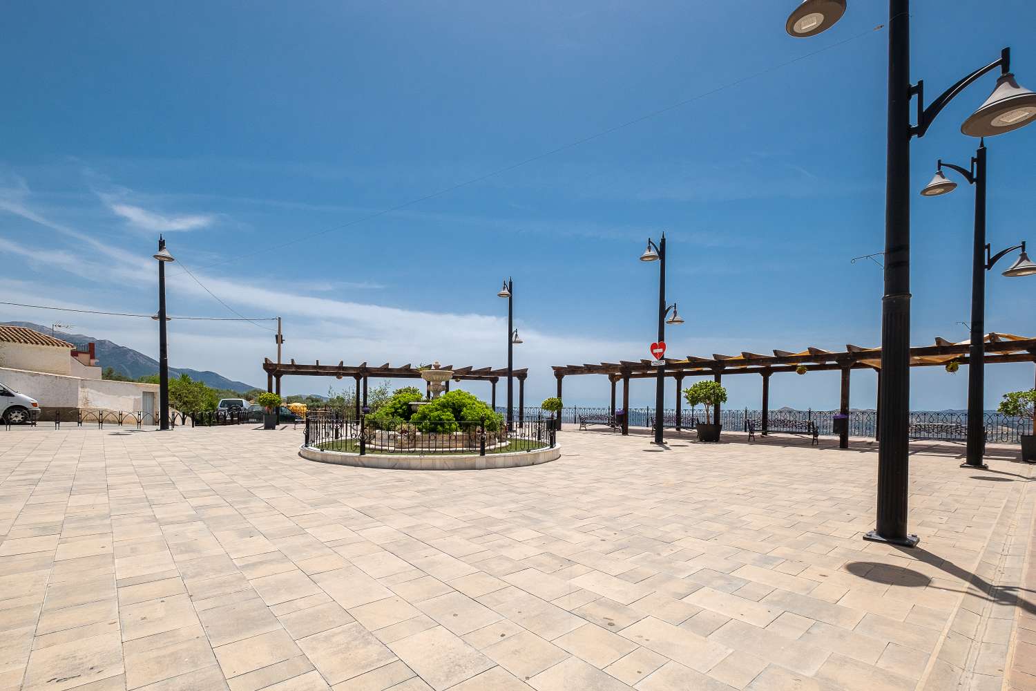 Casa adosada en Perina con vistas al lago Viñuela