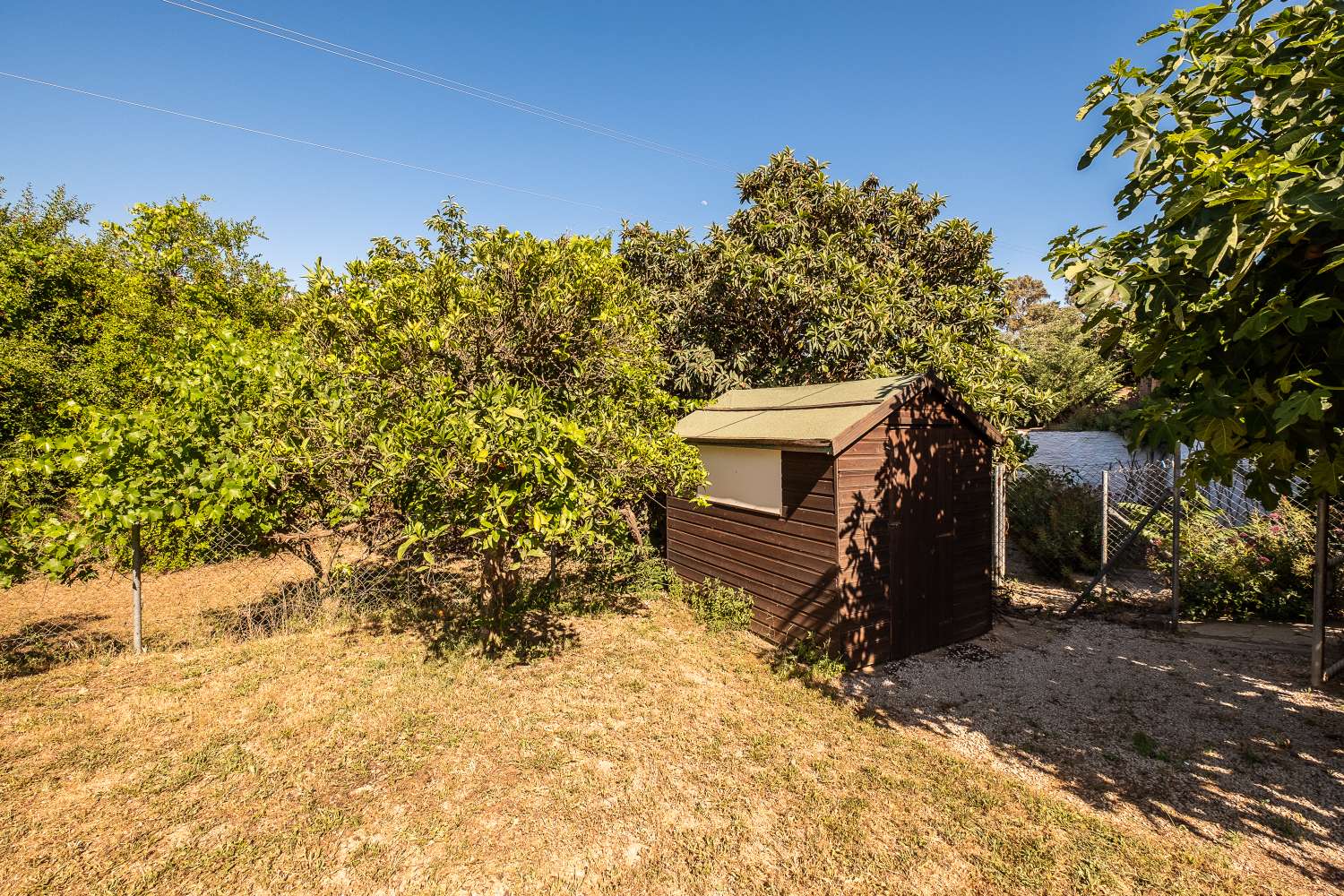 Beautiful and spacious country house divided into two houses with independent accesses