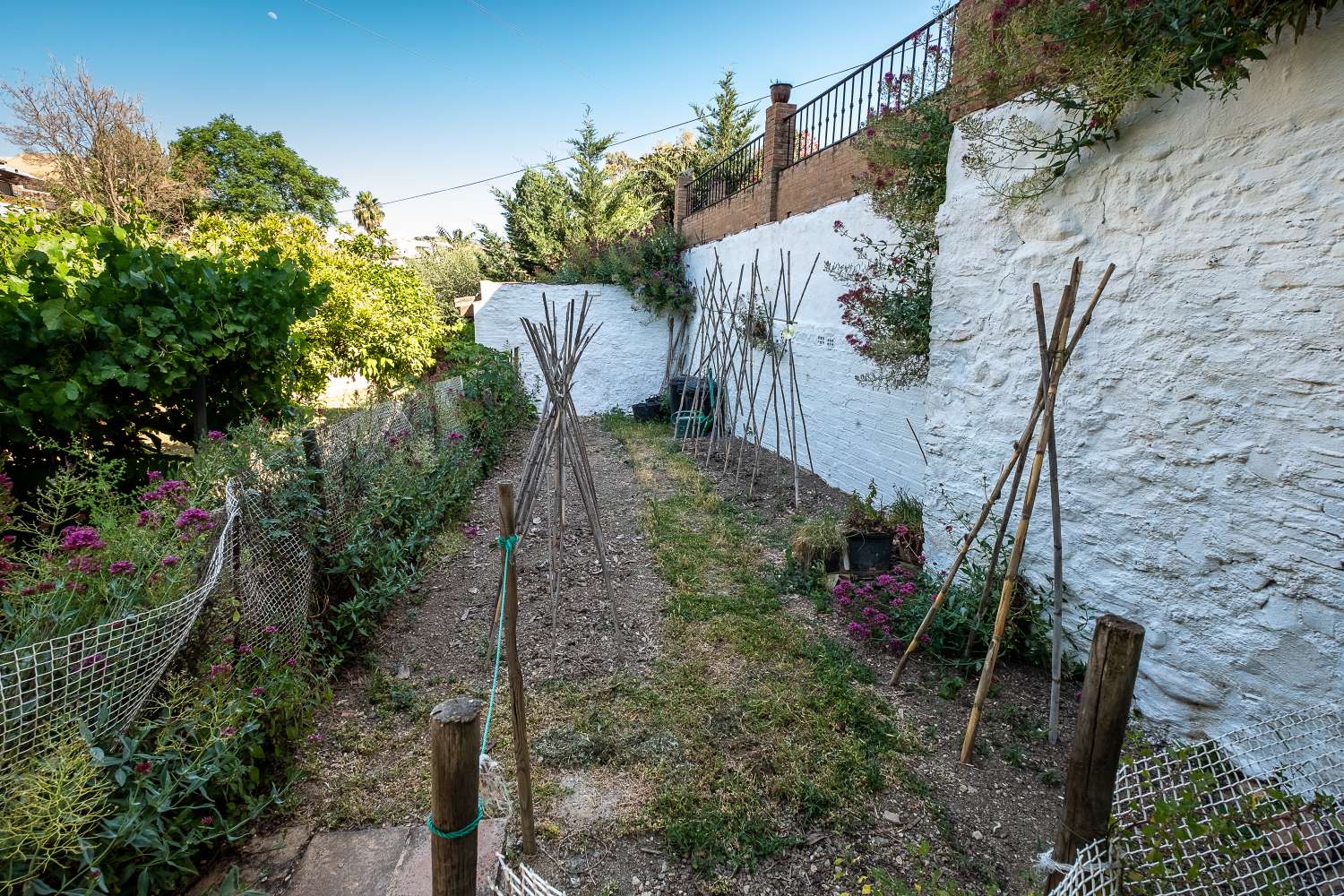 Schönes und geräumiges Landhaus, aufgeteilt in zwei Häuser mit unabhängigen Eingängen