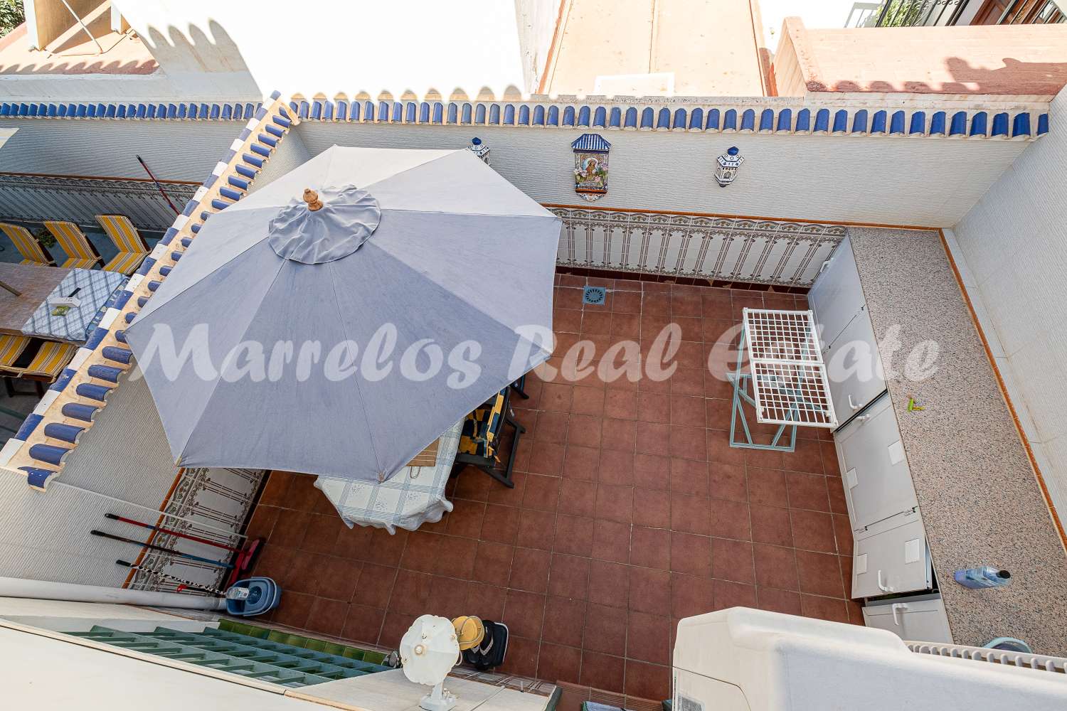 Townhouse in Torrox Costa - 5 mins from the beach and services