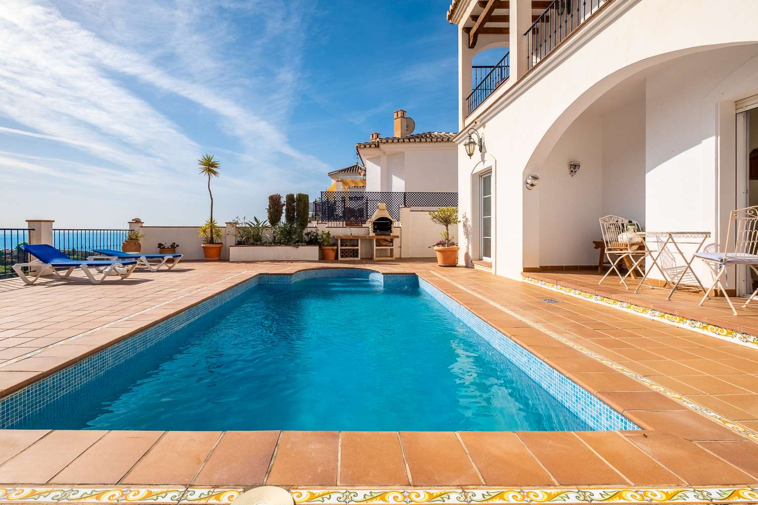 BELLA VILLA A LAS LOMAS (FRIGILIANA) CON VISTA MARE