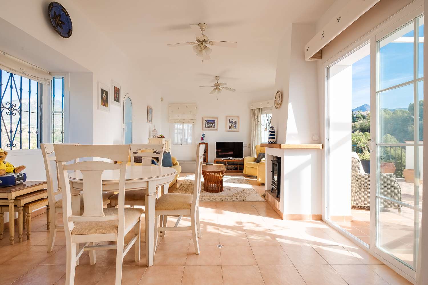 BELLE VILLA À LAS LOMAS (FRIGILIANA) AVEC VUE SUR LA MER