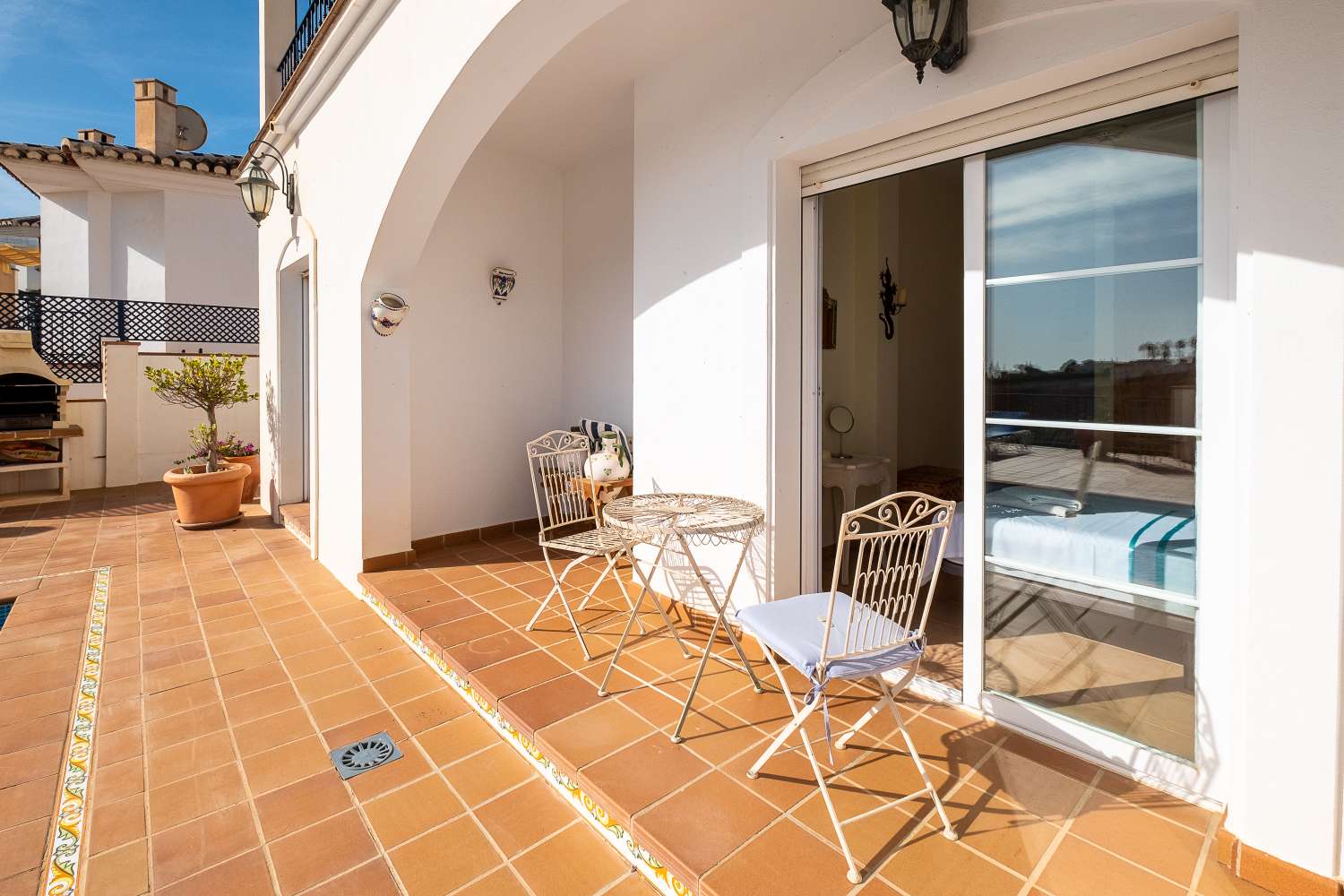 PRECIOSA VILLA EN LAS LOMAS (FRIGILIANA) CON VISTAS AL MAR