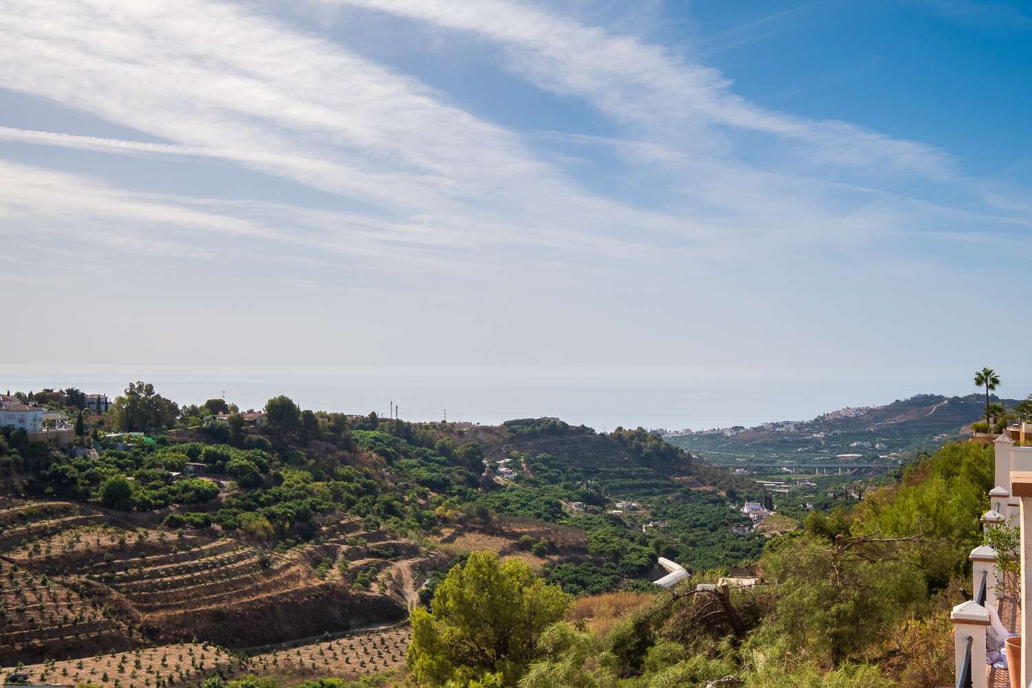 VACKER VILLA I LAS LOMAS (FRIGILIANA) MED HAVSUTSIKT