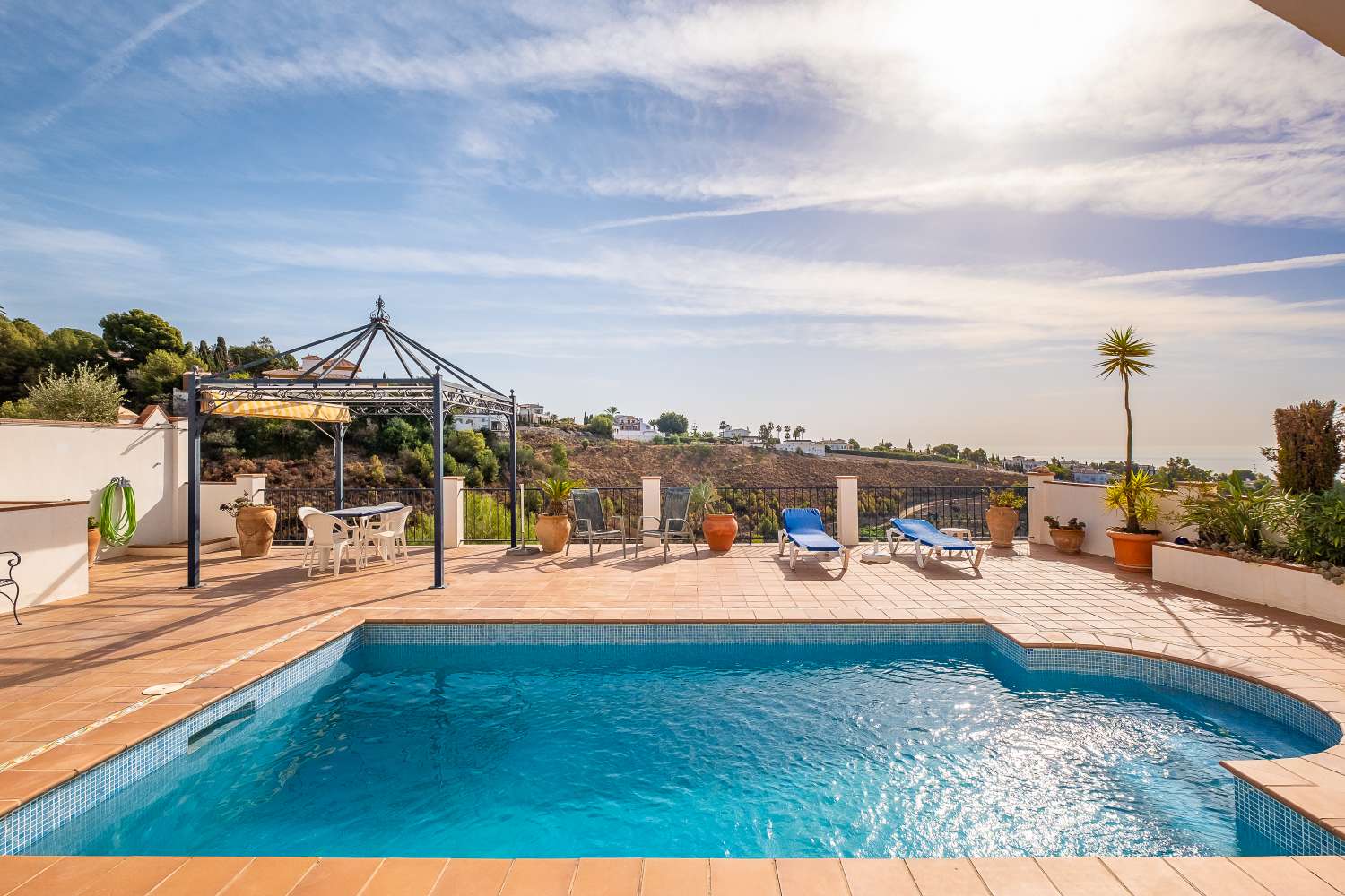 BELLE VILLA À LAS LOMAS (FRIGILIANA) AVEC VUE SUR LA MER