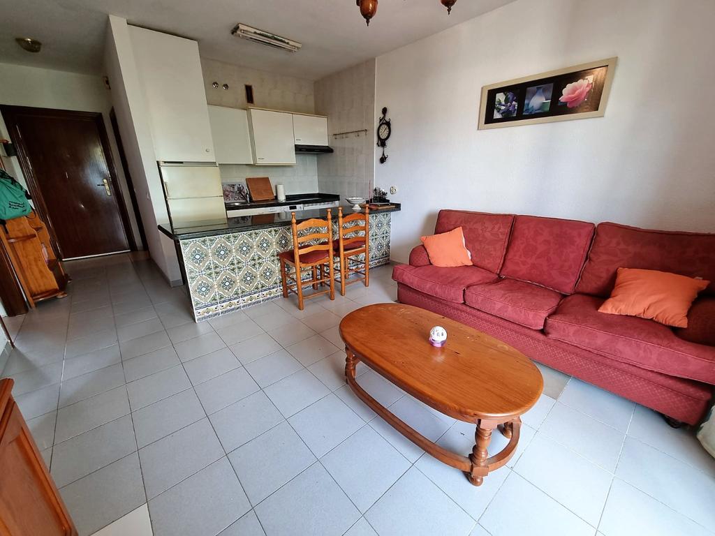 APPARTEMENT MET 2 SLAAPKAMERS, TERRAS, TUIN, ZWEMBAD EN UITZICHT OP ZEE - TORROX PARK