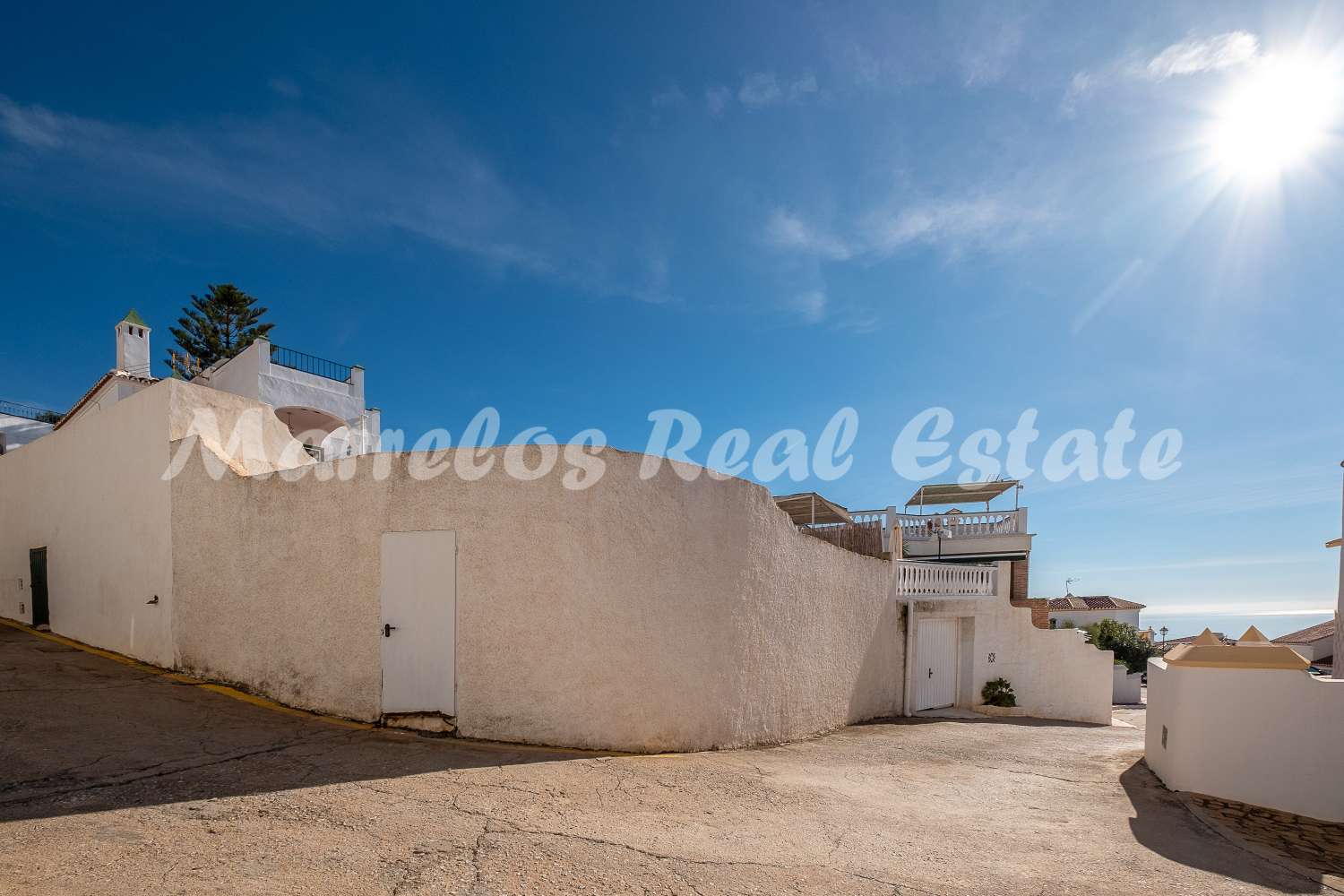 DETACHED VILLA IN MARO