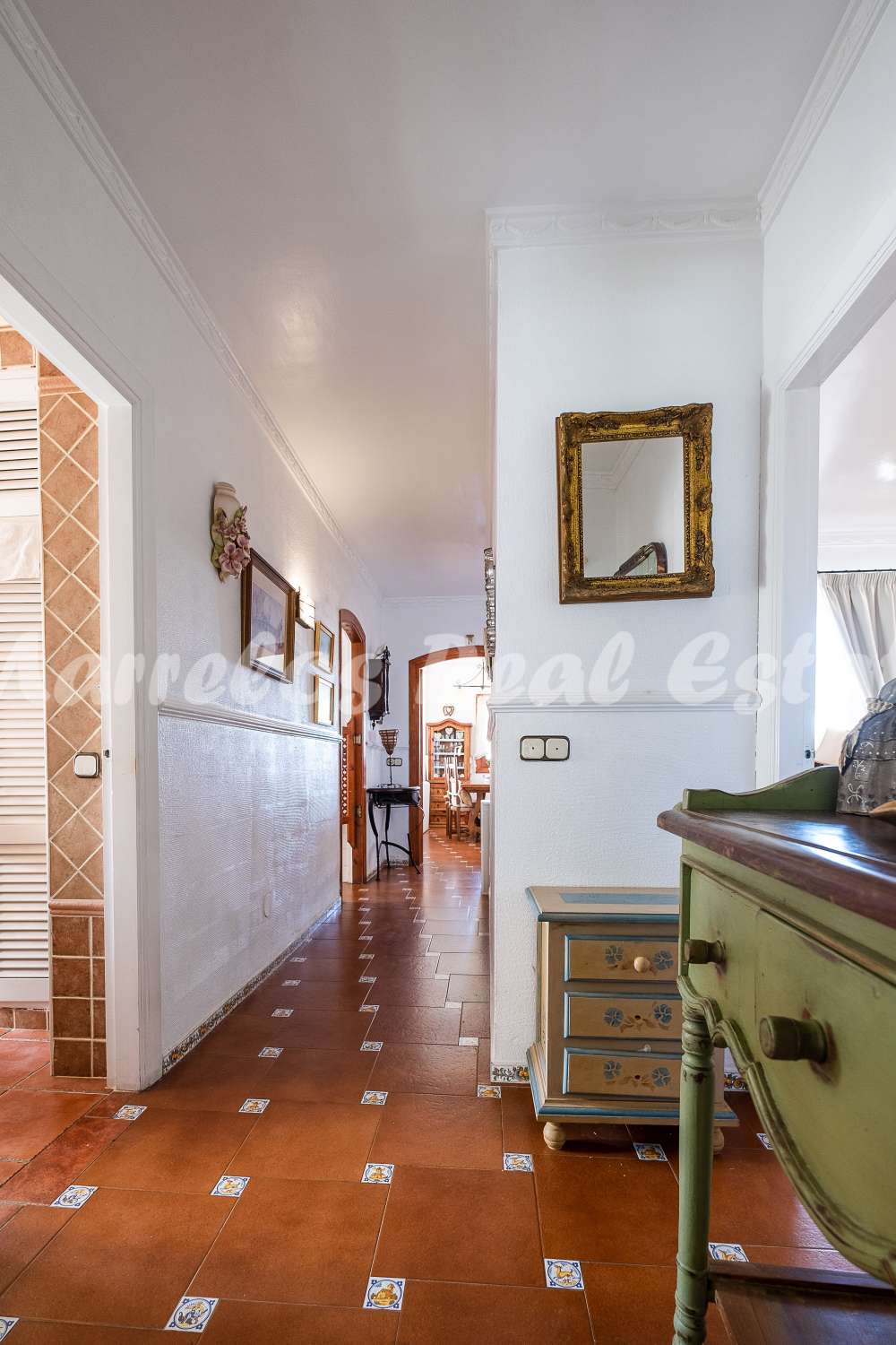 DETACHED VILLA IN MARO