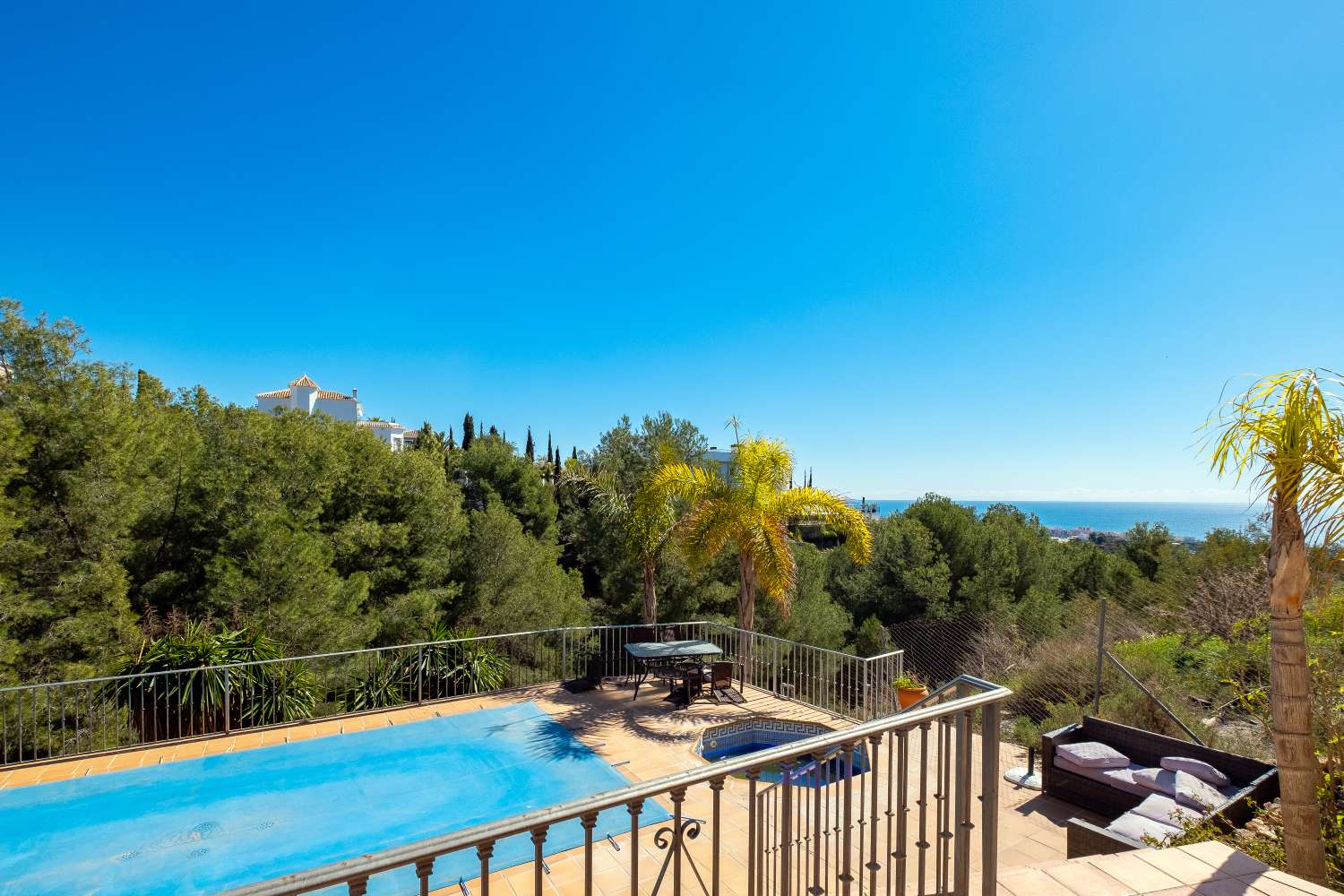 Neu renovierte Luxusvilla zwischen Nerja und Frigiliana