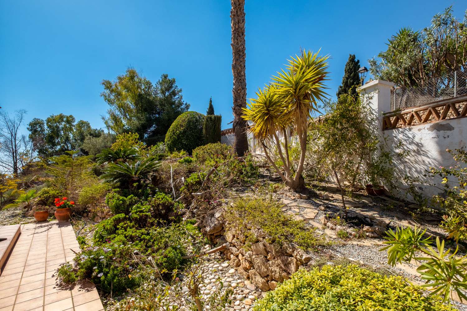 Onlangs gerenoveerde luxe villa gelegen tussen Nerja en Frigiliana