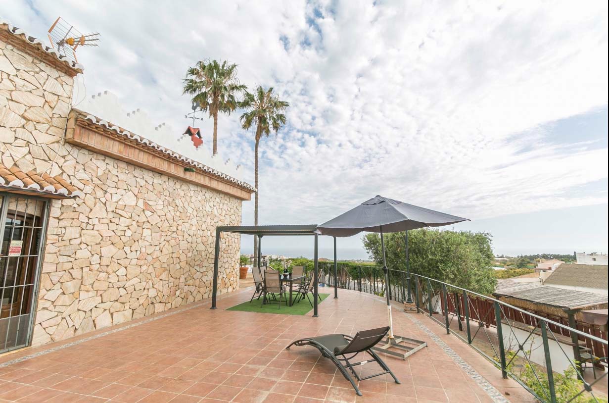 Villa 4 camere da letto piscina parcheggio barbecue Nerja