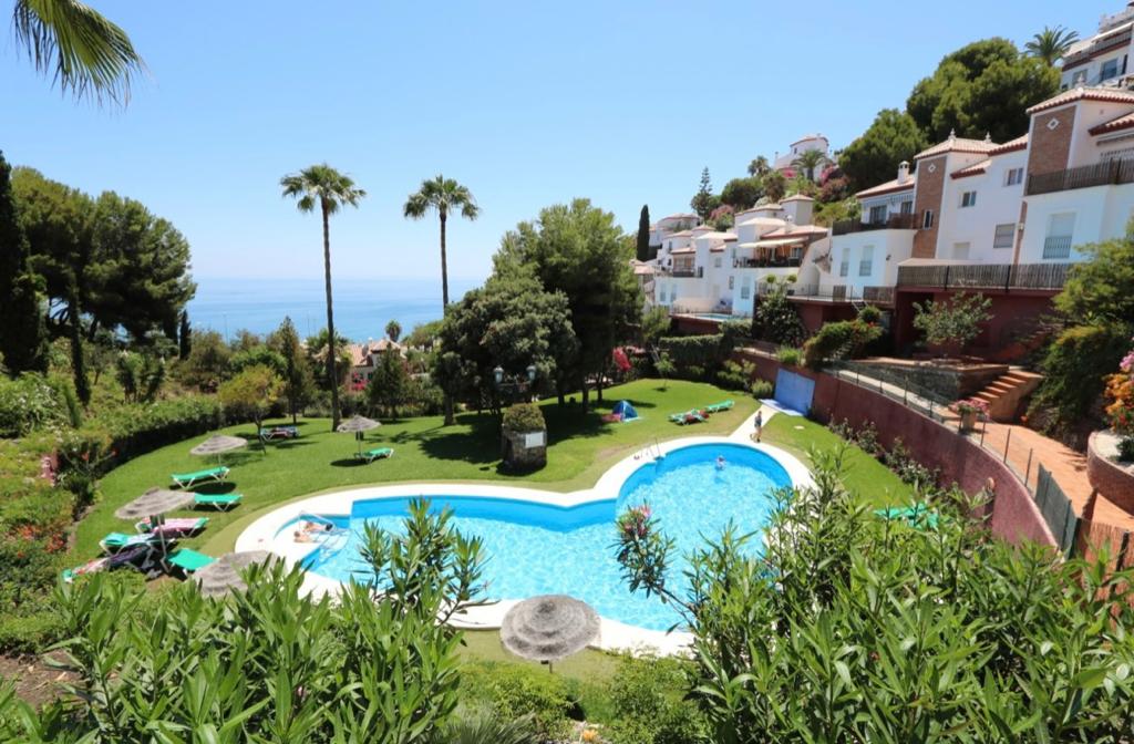 2 BEDROOM APARTMENT IN LADERA DEL MAR - NERJA