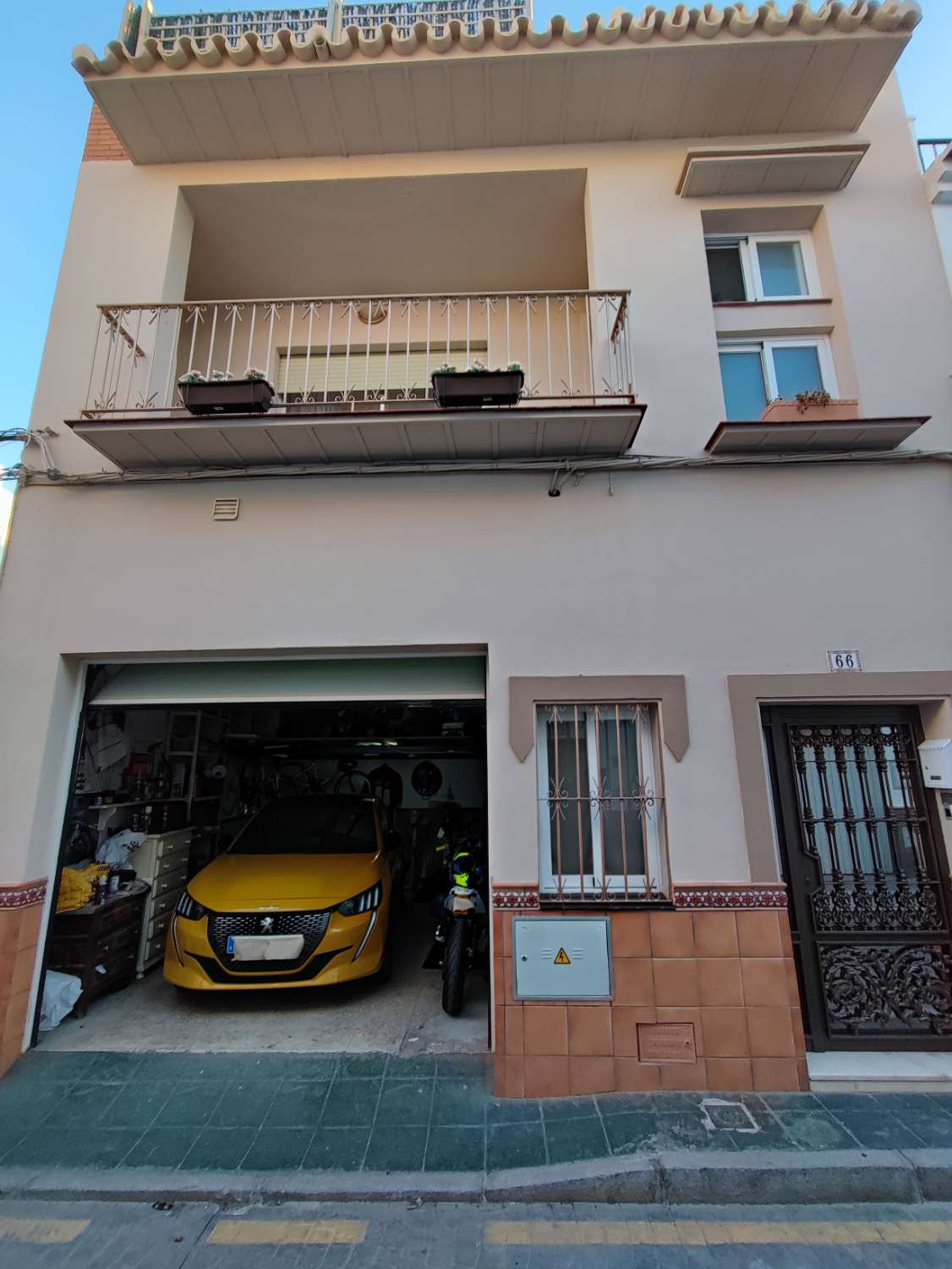 Maison de ville entièrement rénovée au centre de Nerja