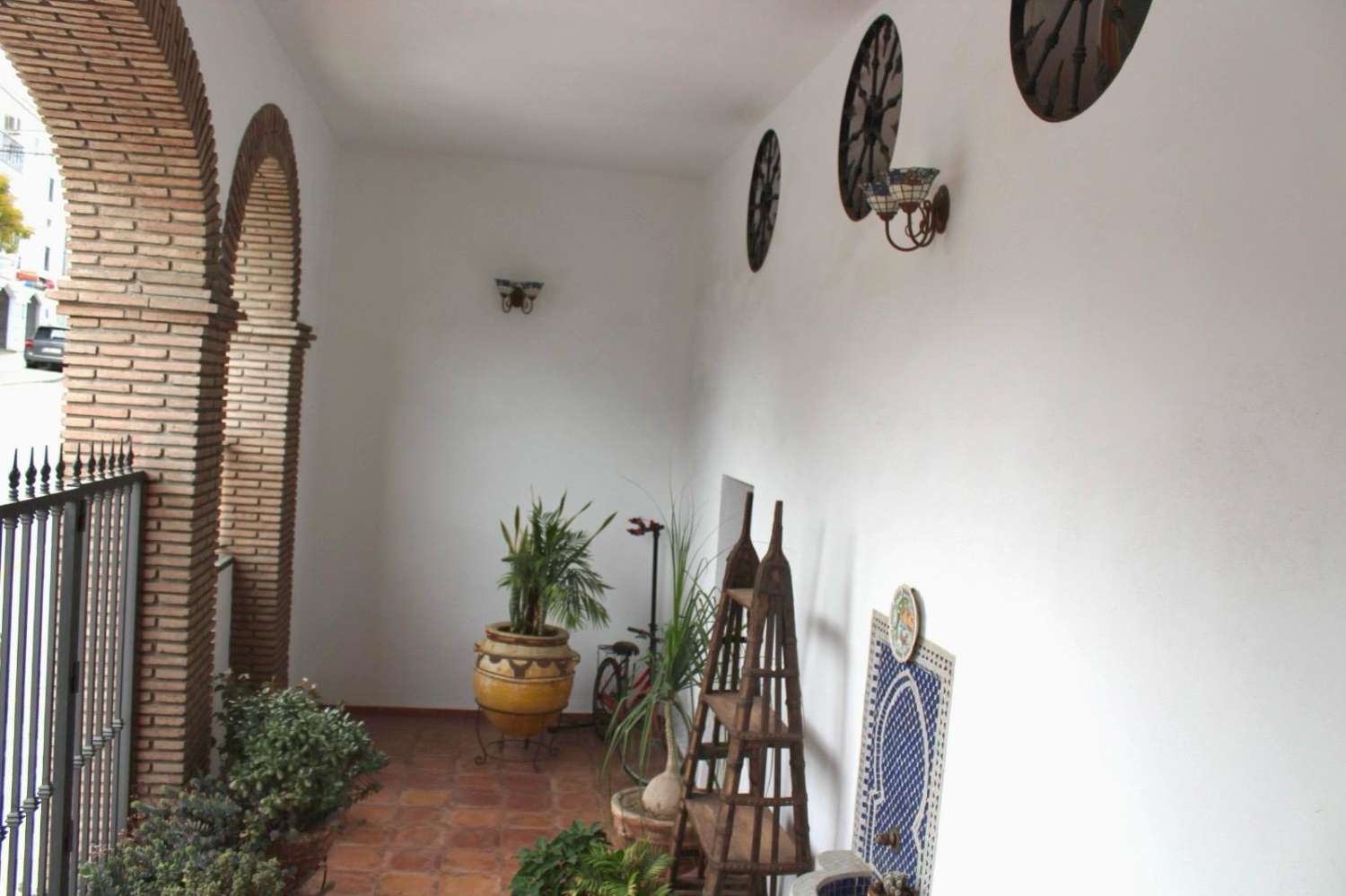 SPACIOUS TOWNHOUSE WITH INDEPENDENT APARTMENT - FRIGILIANA