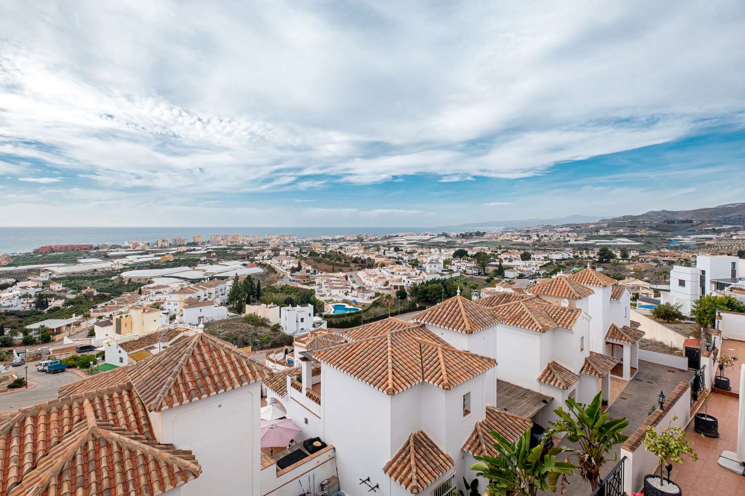 Belle villa indépendante à Torrox Park en parfait état et avec une vue imprenable sur la mer