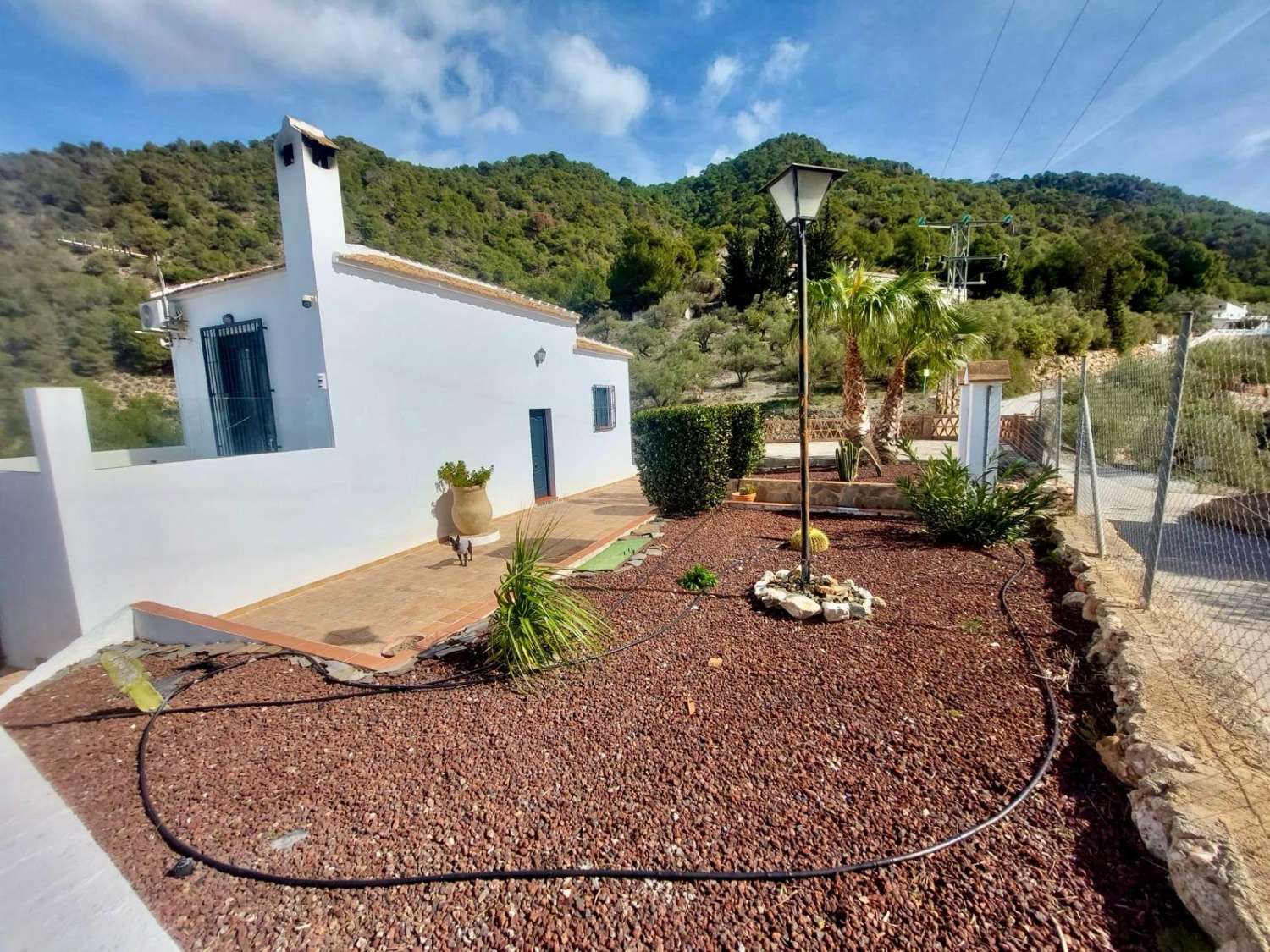 COUNTRY HOUSE FOR SALE IN FRIGILIANA