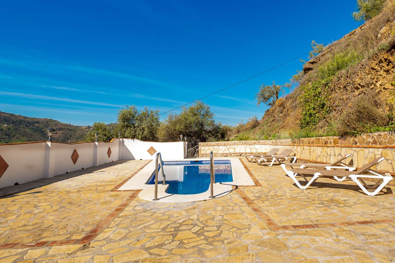 Wunderschönes Landhaus zwischen Frigiliana und Torrox, in der Gegend des Hotels Los Caracoles