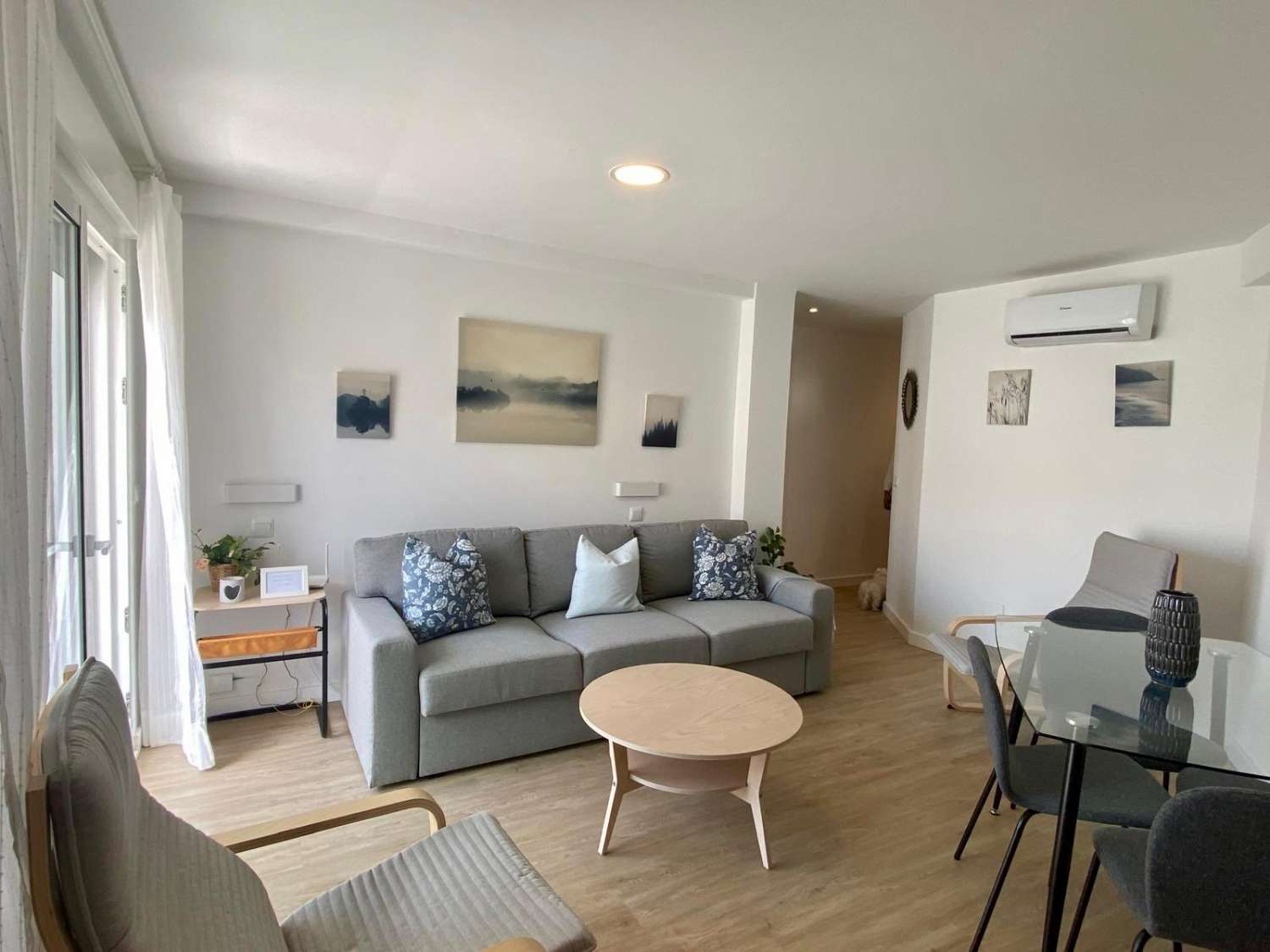 Mooi en centraal gelegen gerenoveerd appartement met twee slaapkamers in Nerja