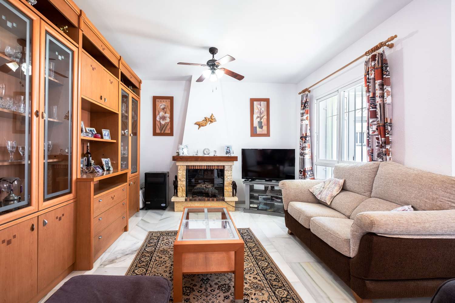 Beautiful independent house in Torrox Park Urbanization