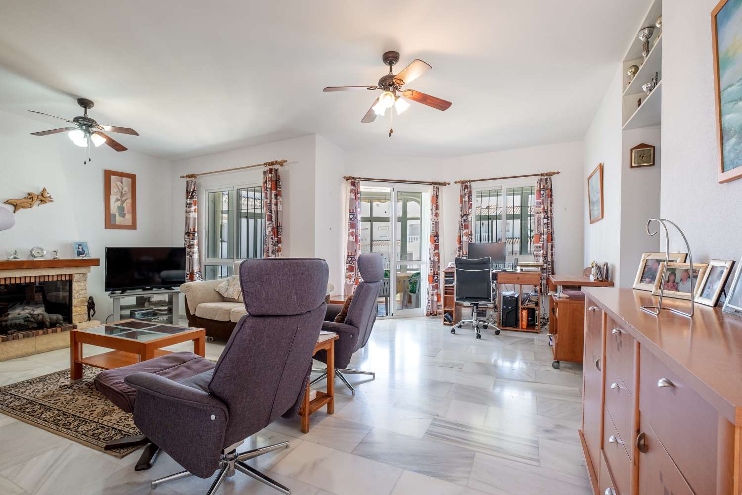 Beautiful independent house in Torrox Park Urbanization