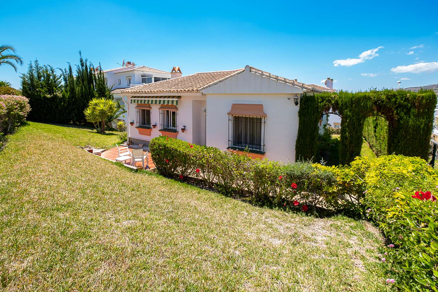 Beautiful independent house in Torrox Park Urbanization