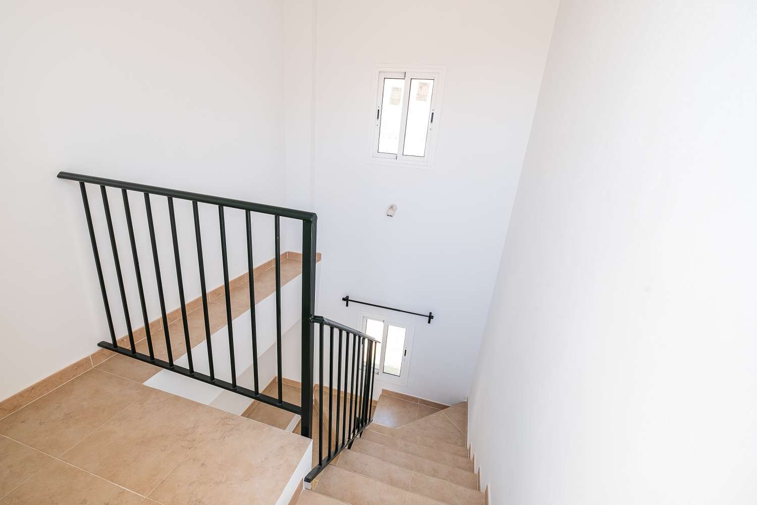 Spacious semi-detached villa in Flamingo Urbanization - Nerja