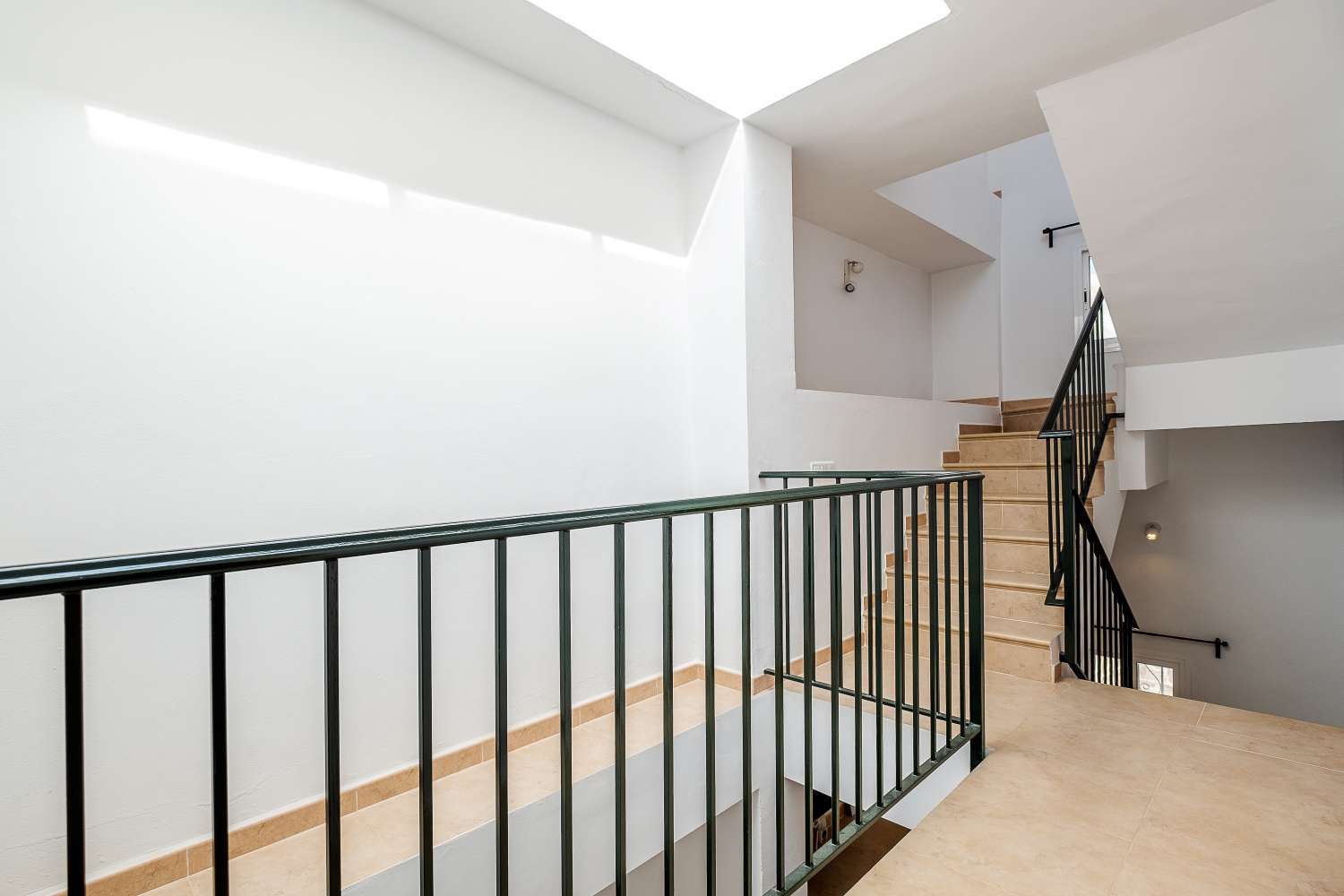 Spacious semi-detached villa in Flamingo Urbanization - Nerja