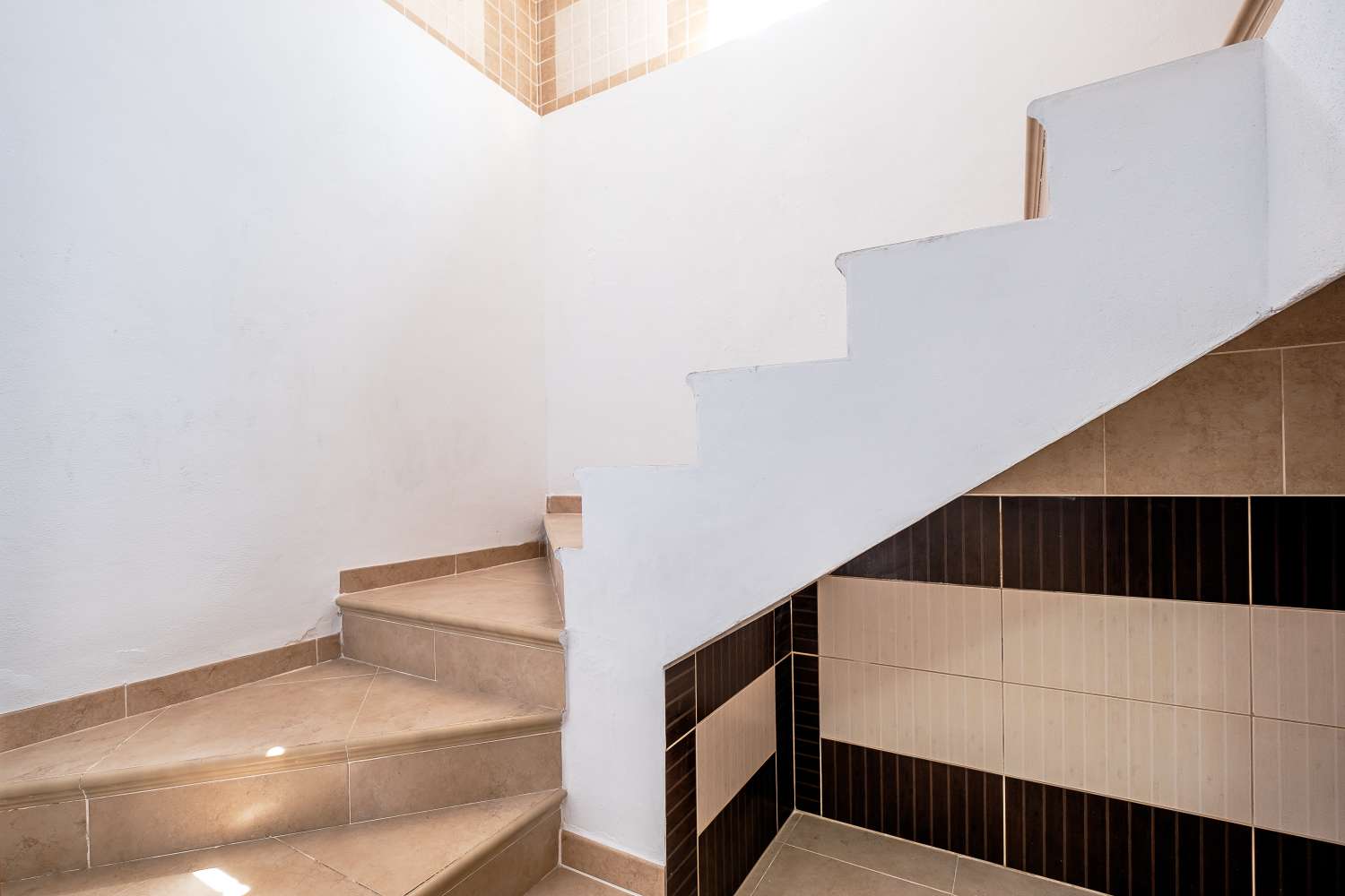 Spacious semi-detached villa in Flamingo Urbanization - Nerja
