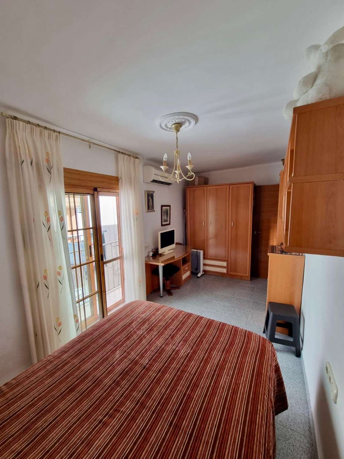 Casa de pueblo en Nerja reformada con 3 dormitorios