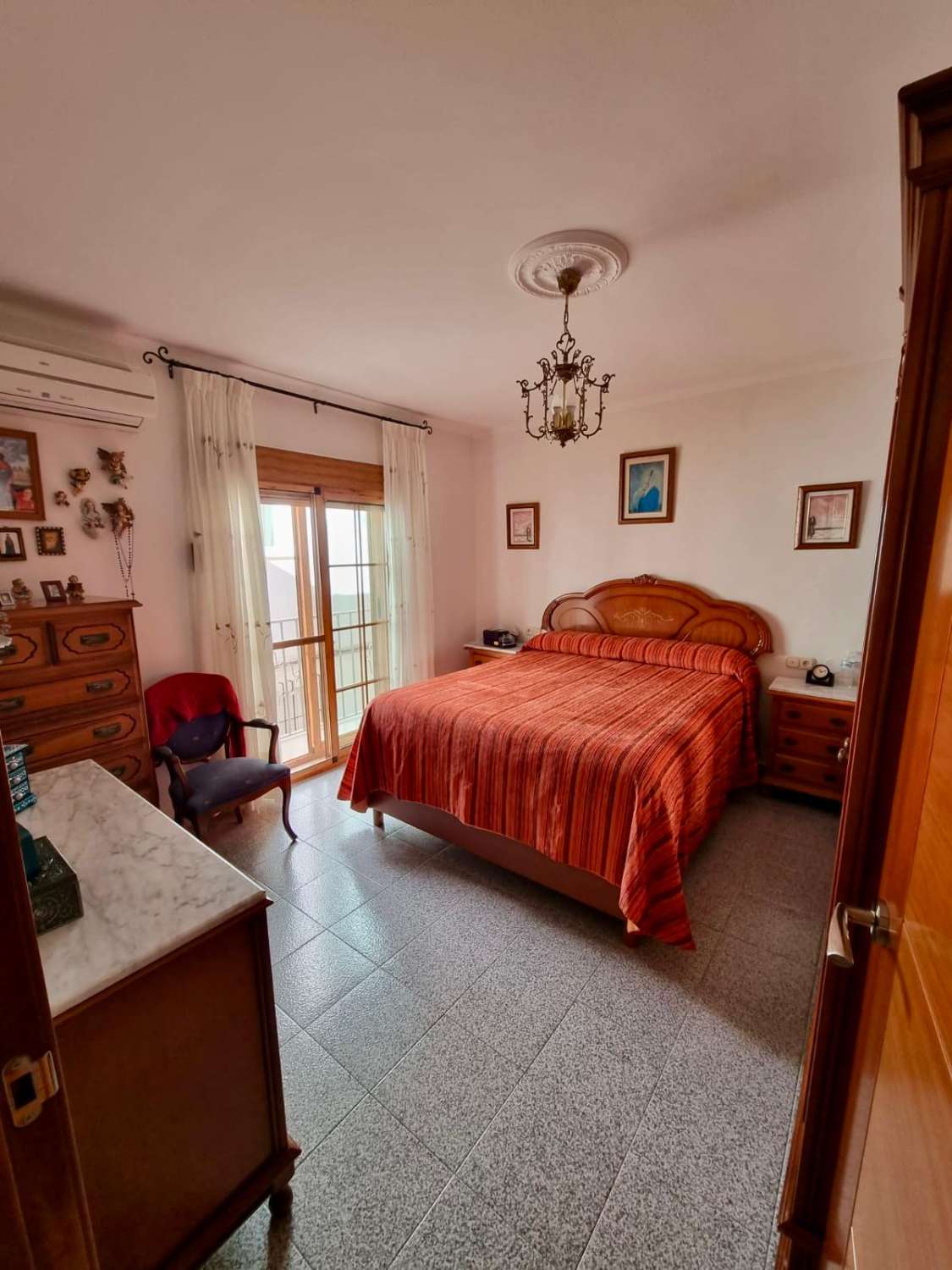 Casa de pueblo en Nerja reformada con 3 dormitorios