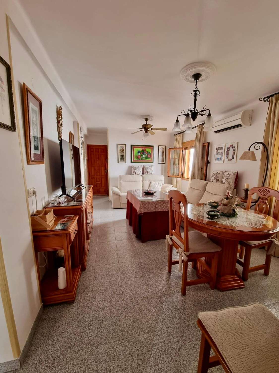 Casa de pueblo en Nerja reformada con 3 dormitorios
