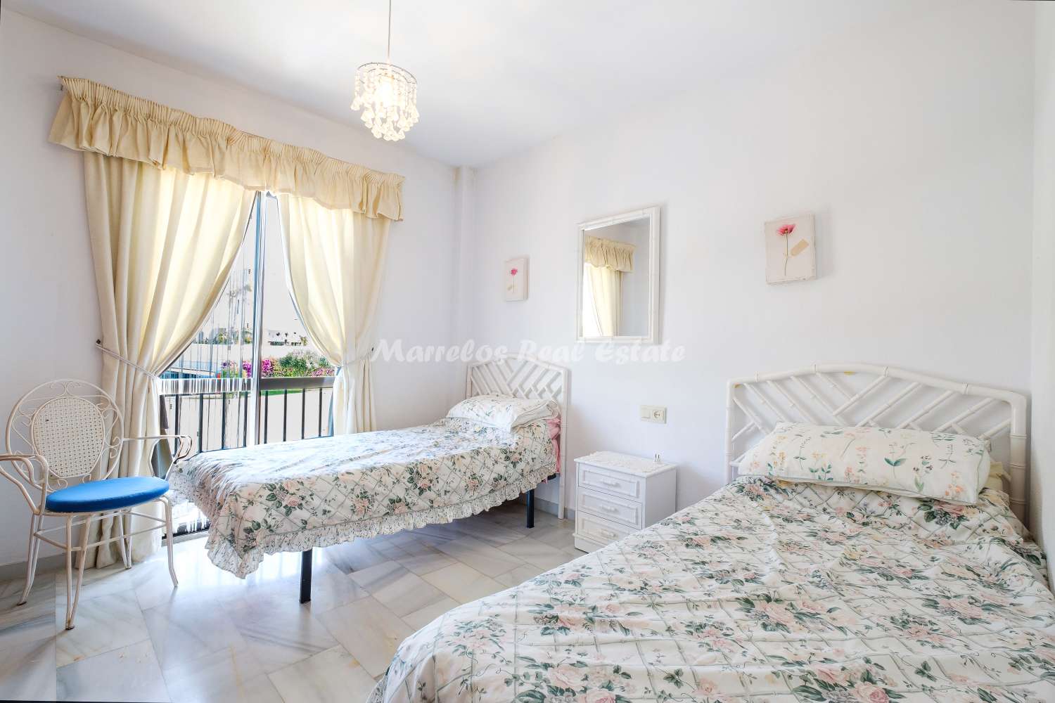 Beautiful apartment in urbanization in central Nerja with pool and gardens