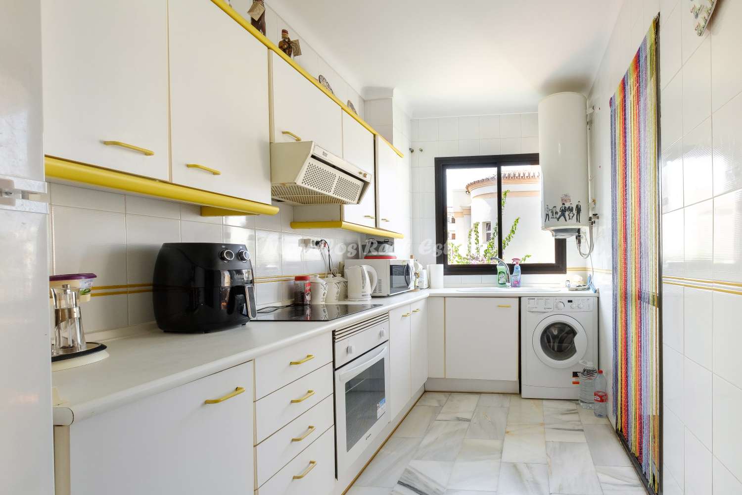 Beautiful apartment in urbanization in central Nerja with pool and gardens