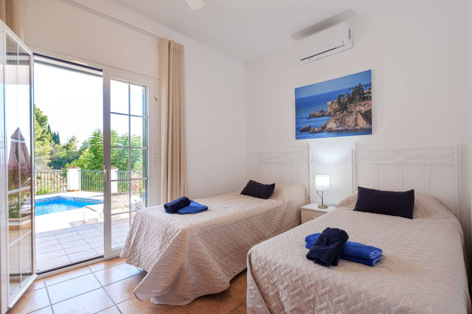 Preciosa villa independiente en Frigiliana con vistas al mar