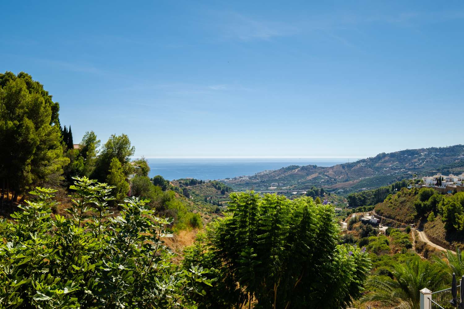 Preciosa villa independiente en Frigiliana con vistas al mar