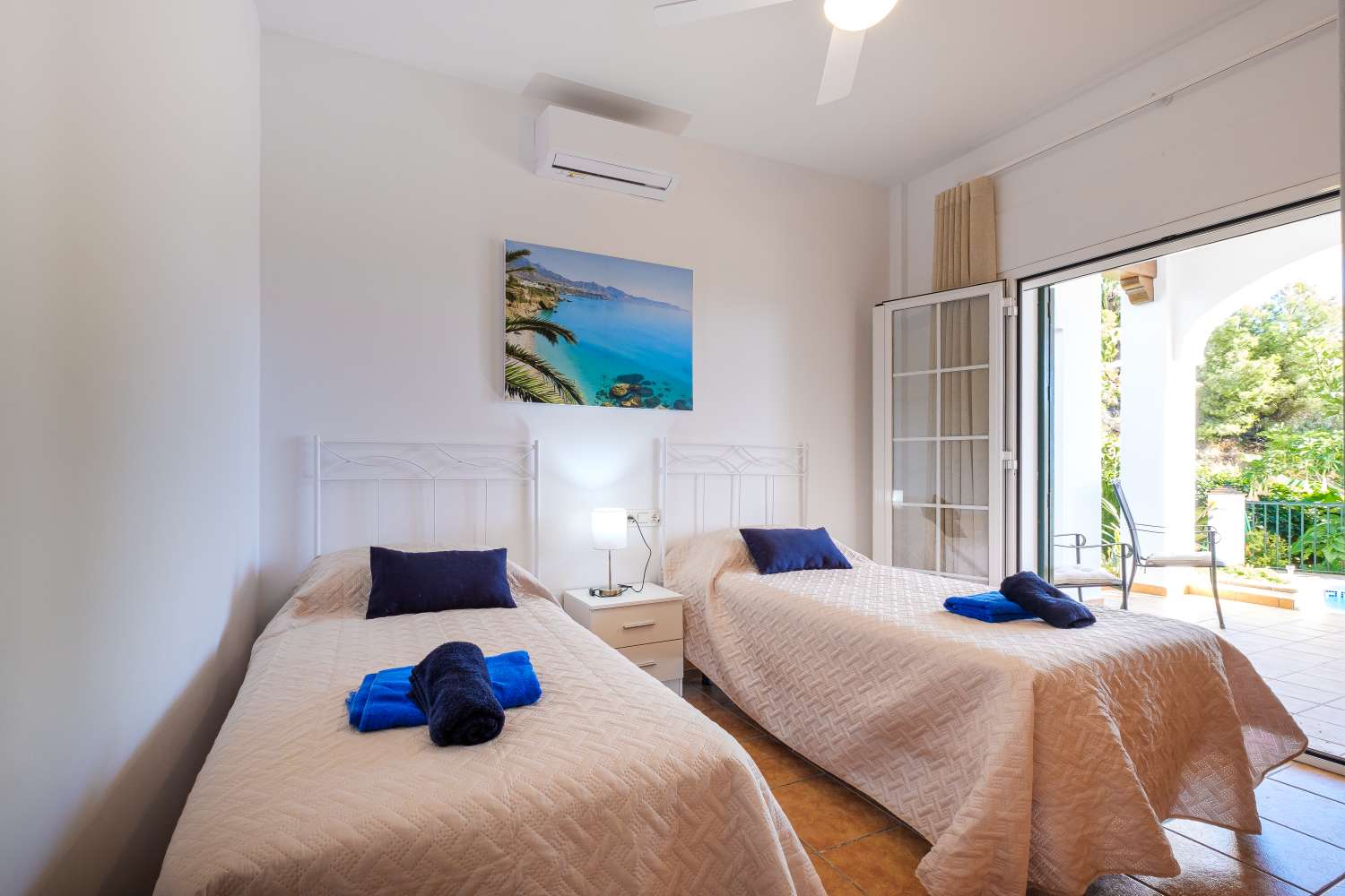 Preciosa villa independiente en Frigiliana con vistas al mar