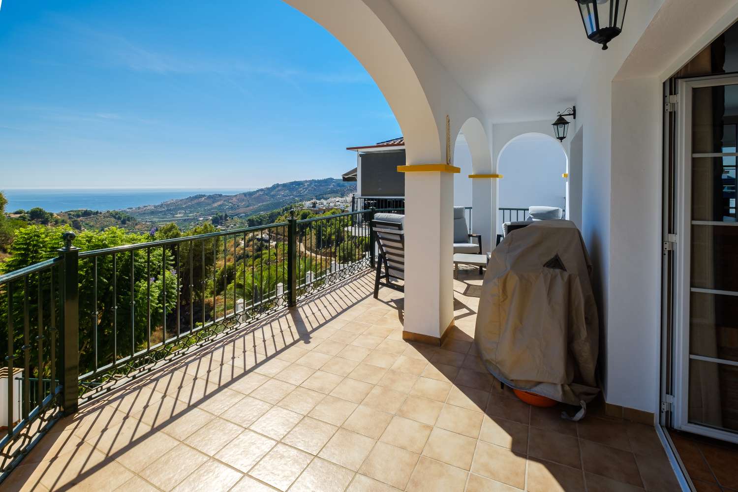 Preciosa villa independiente en Frigiliana con vistas al mar