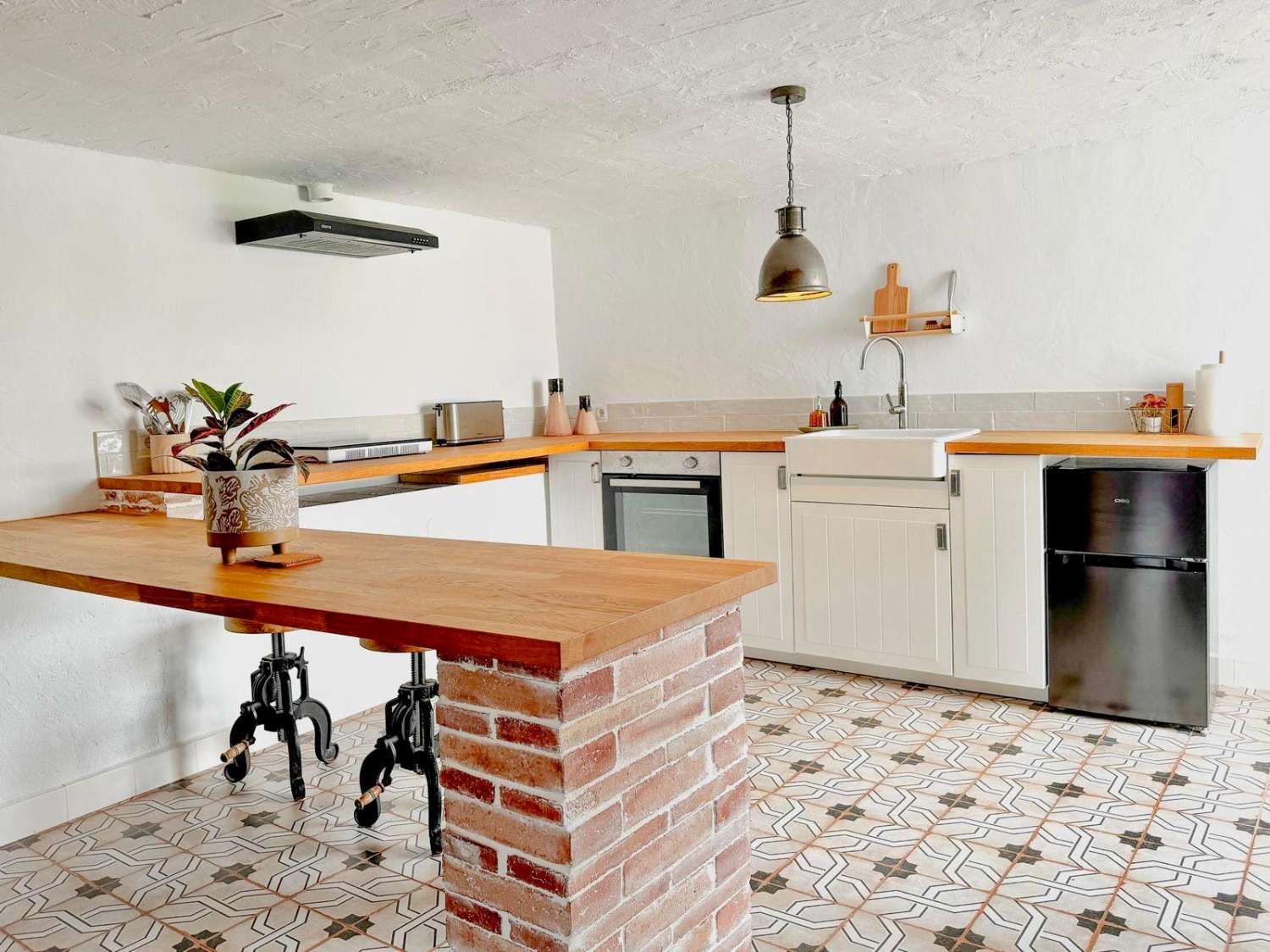 Preciosa villa en el campo con vistas al mar - a 8 mins del centro de Nerja