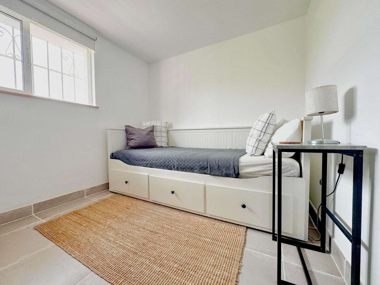 Preciosa villa en el campo con vistas al mar - a 8 mins del centro de Nerja