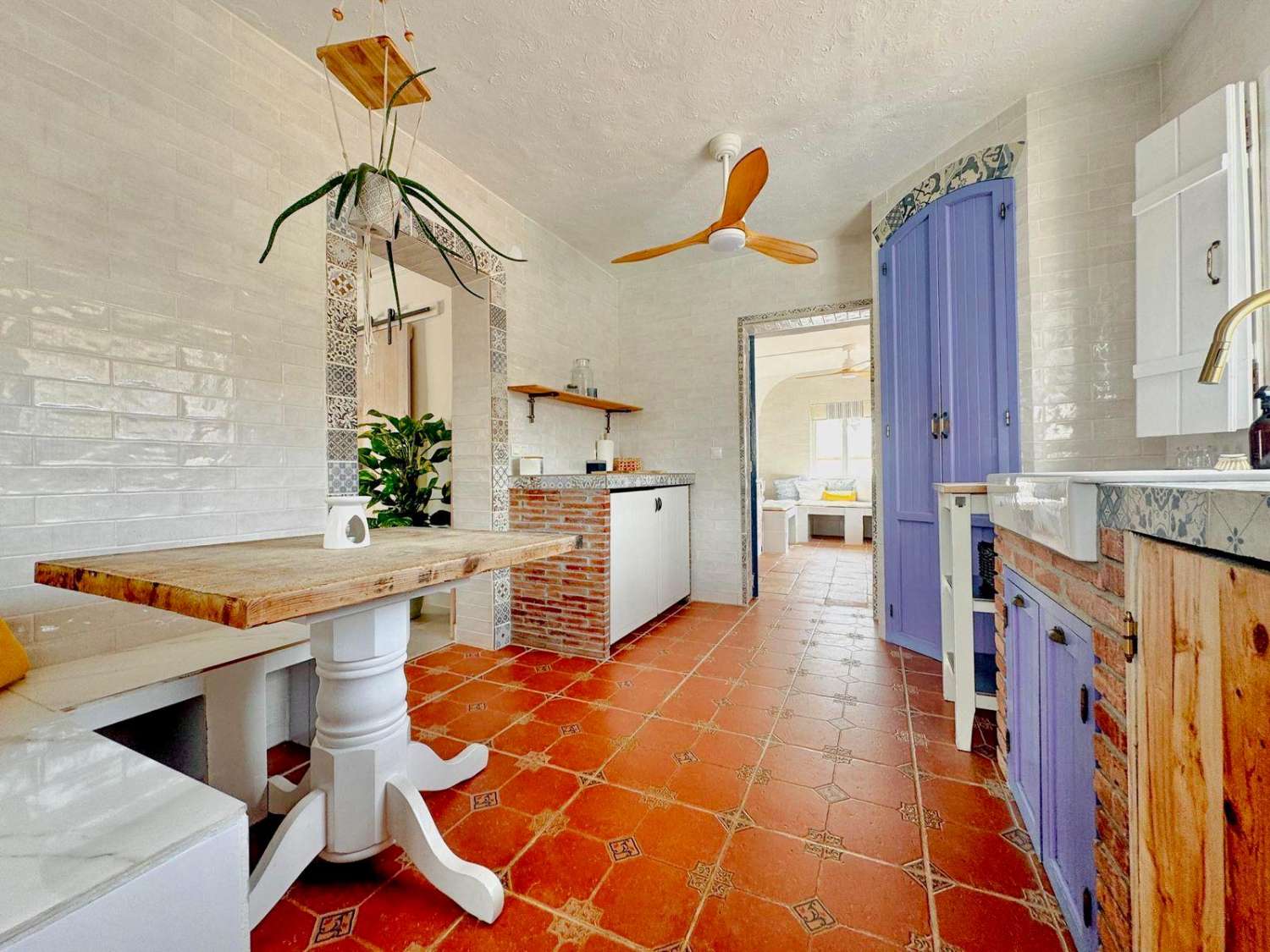 Preciosa villa en el campo con vistas al mar - a 8 mins del centro de Nerja